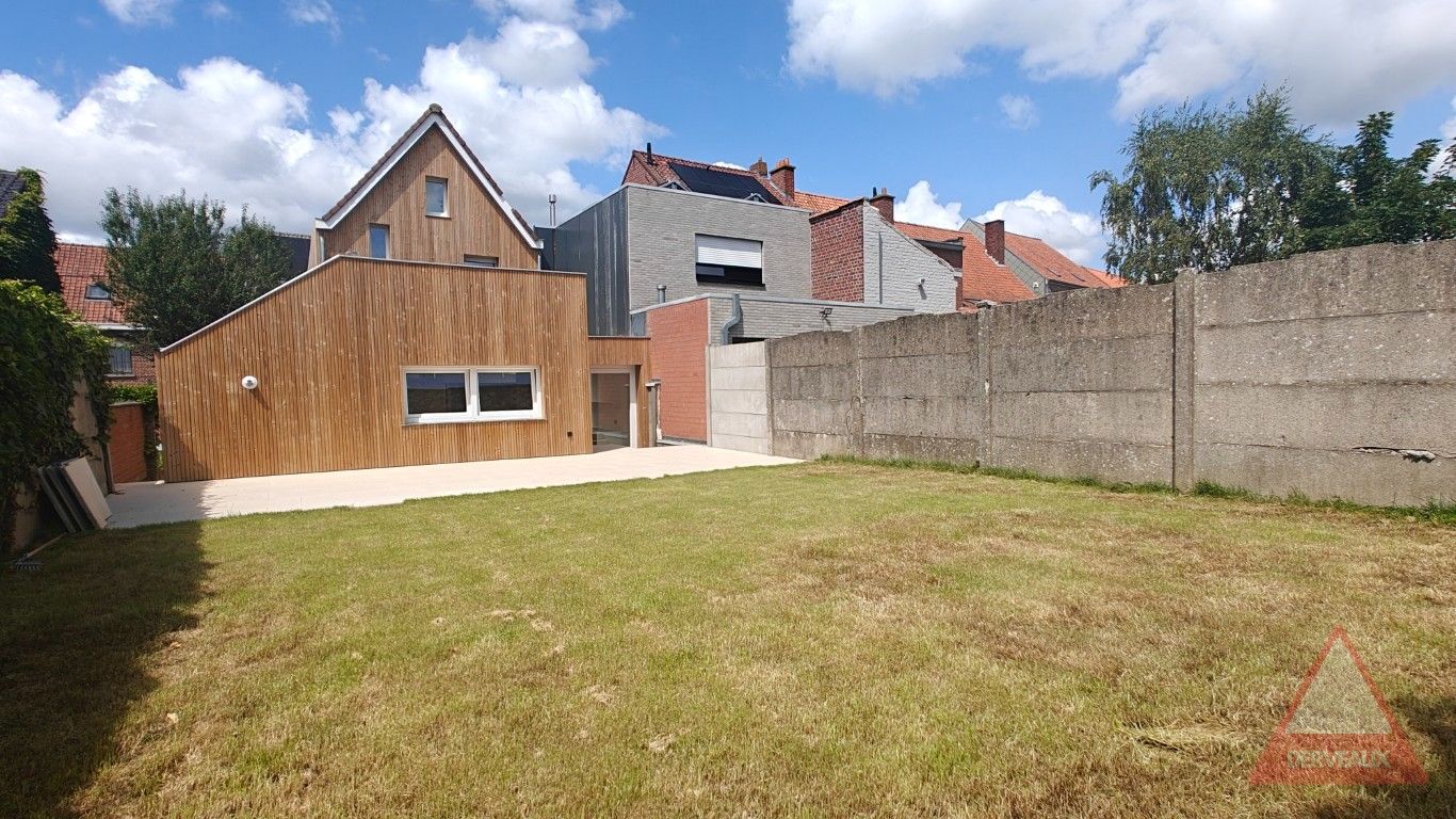 Moorslede – Instapklare, volledig gerenoveerde woning met gezellige tuin foto 19