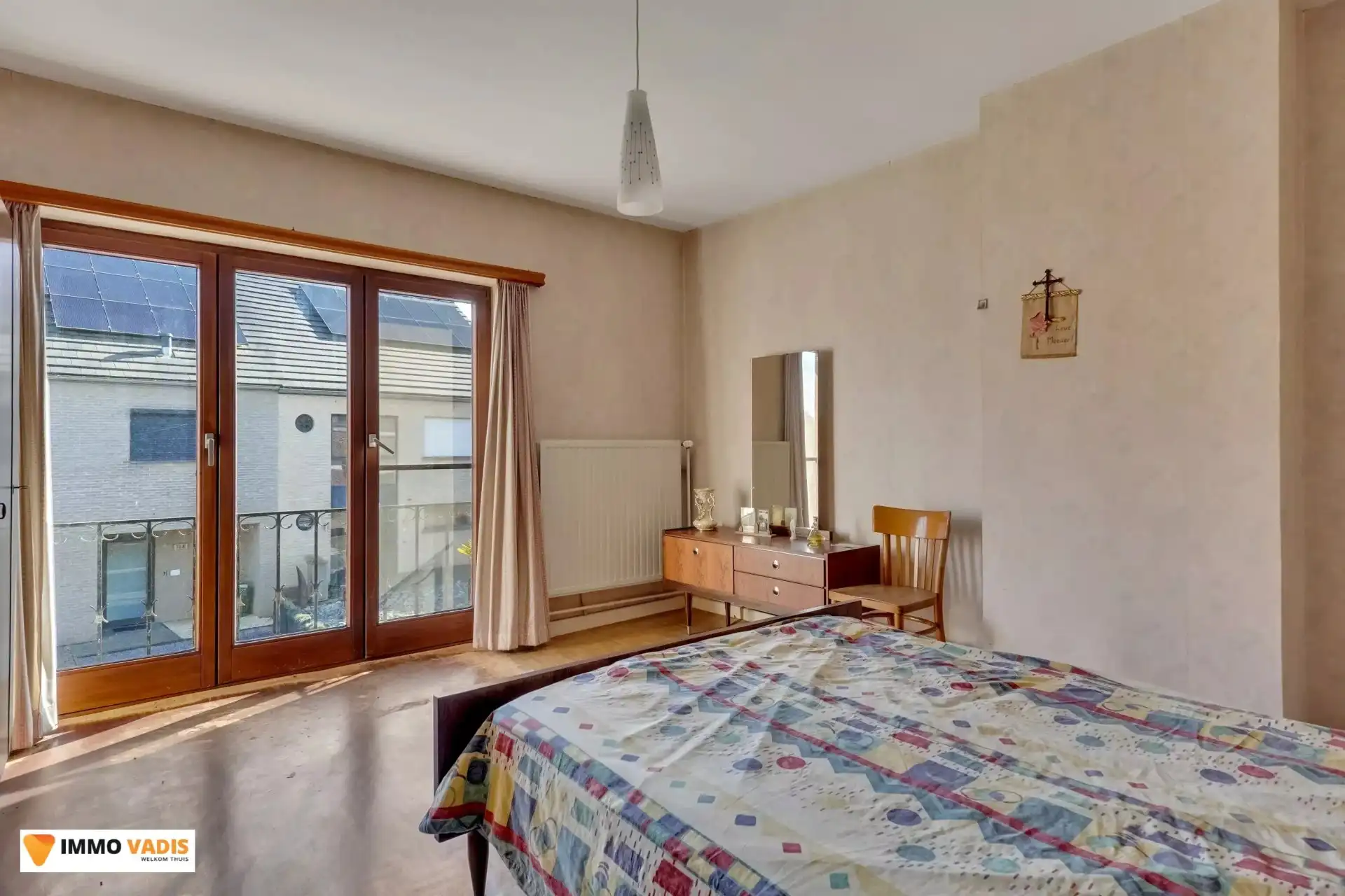 Halfopen bebouwing met 4 slaapkamers en vrijstaande garage foto 4