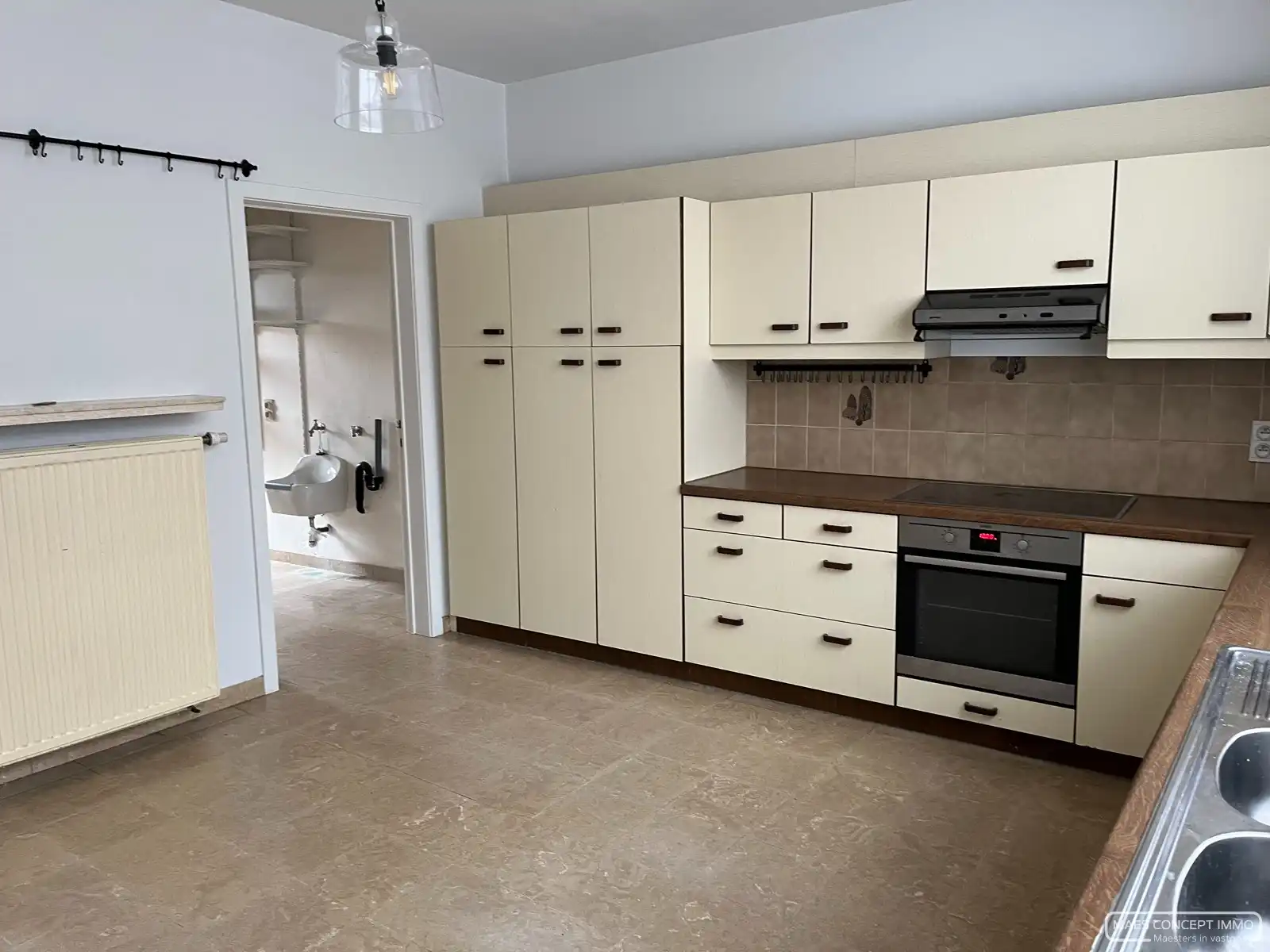 Centraal gelegen woning te huur in Anzegem foto 4