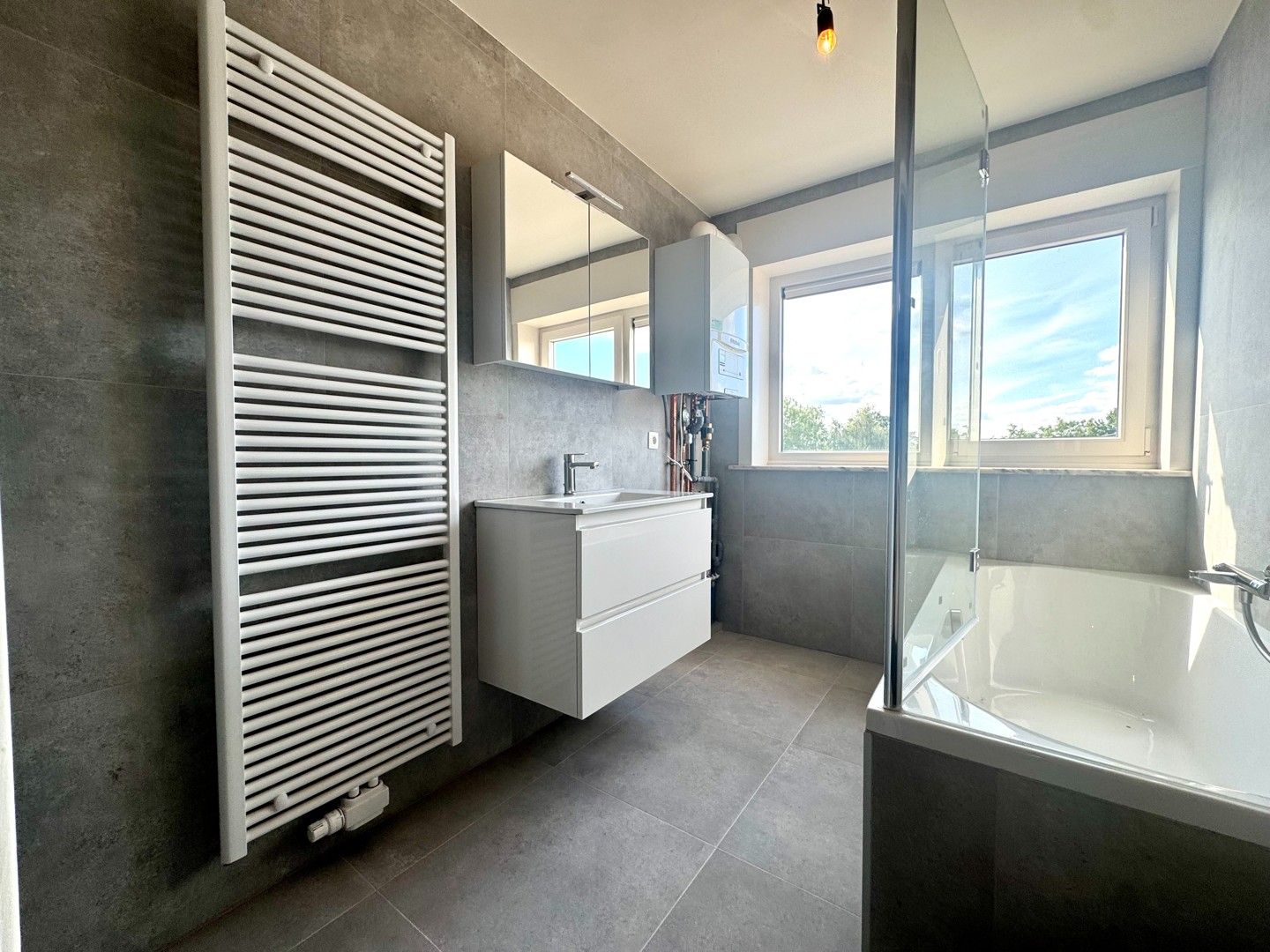Volledig gerenoveerd appartement! foto 10