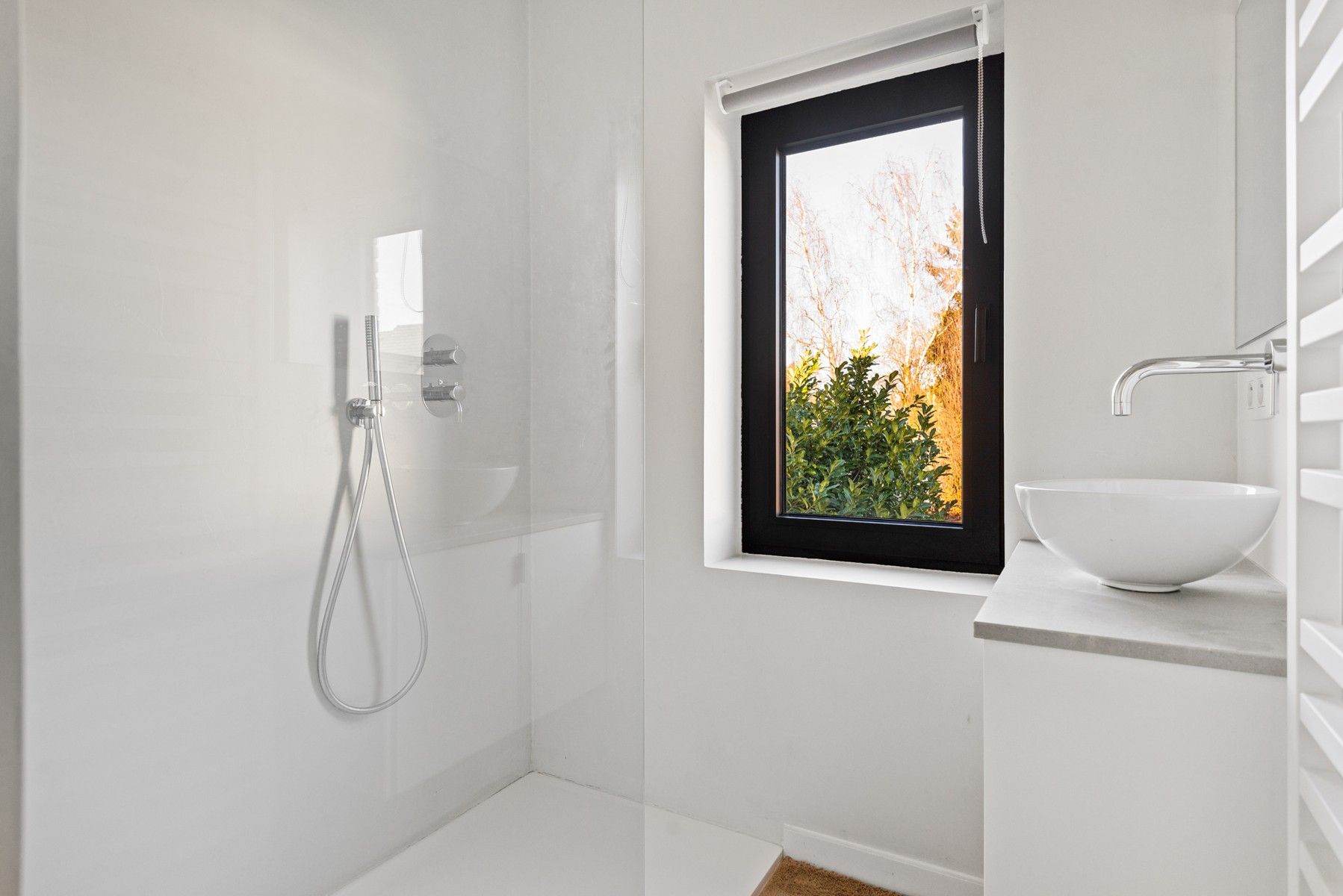 Recent gerenoveerde woning met hoogwaardige afwerking foto 17