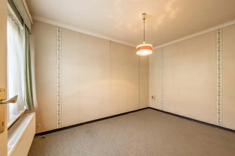 Kloeke te renoveren stadswoning met 4 slaapkamers, inpandige garage in centrum Kortrijk TE KOOP foto 18