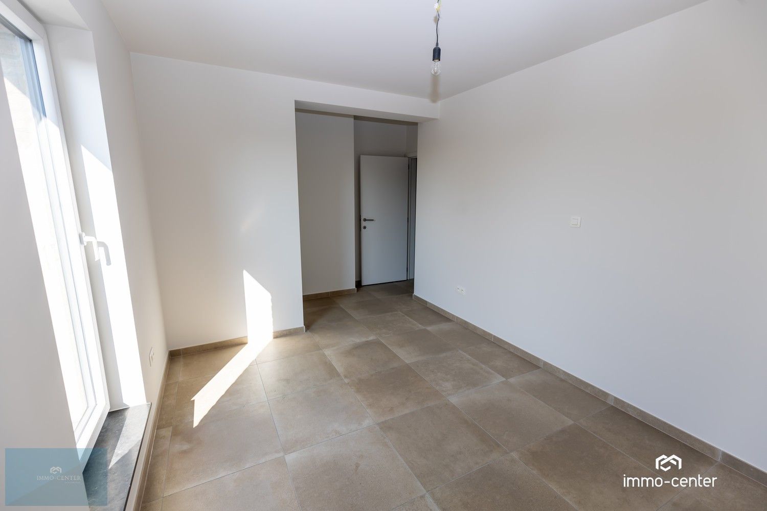 Penthouse met 2 slaapkamers en terras aan voor en achterzijde foto 10