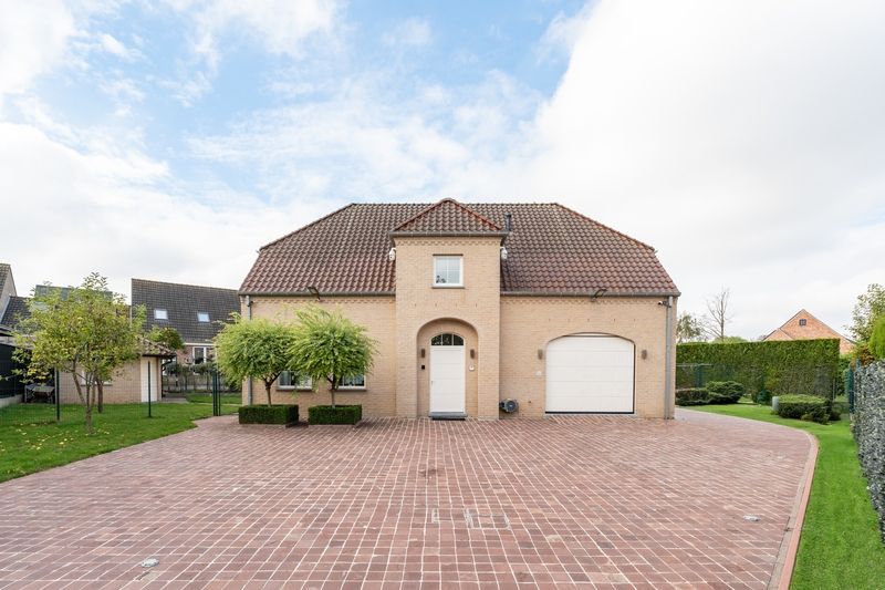 Ruime, instapklare villa nabij centrum Beitem – op slechts 10 min van Roeselare voorzien van  5 à 6 slpks. foto 2