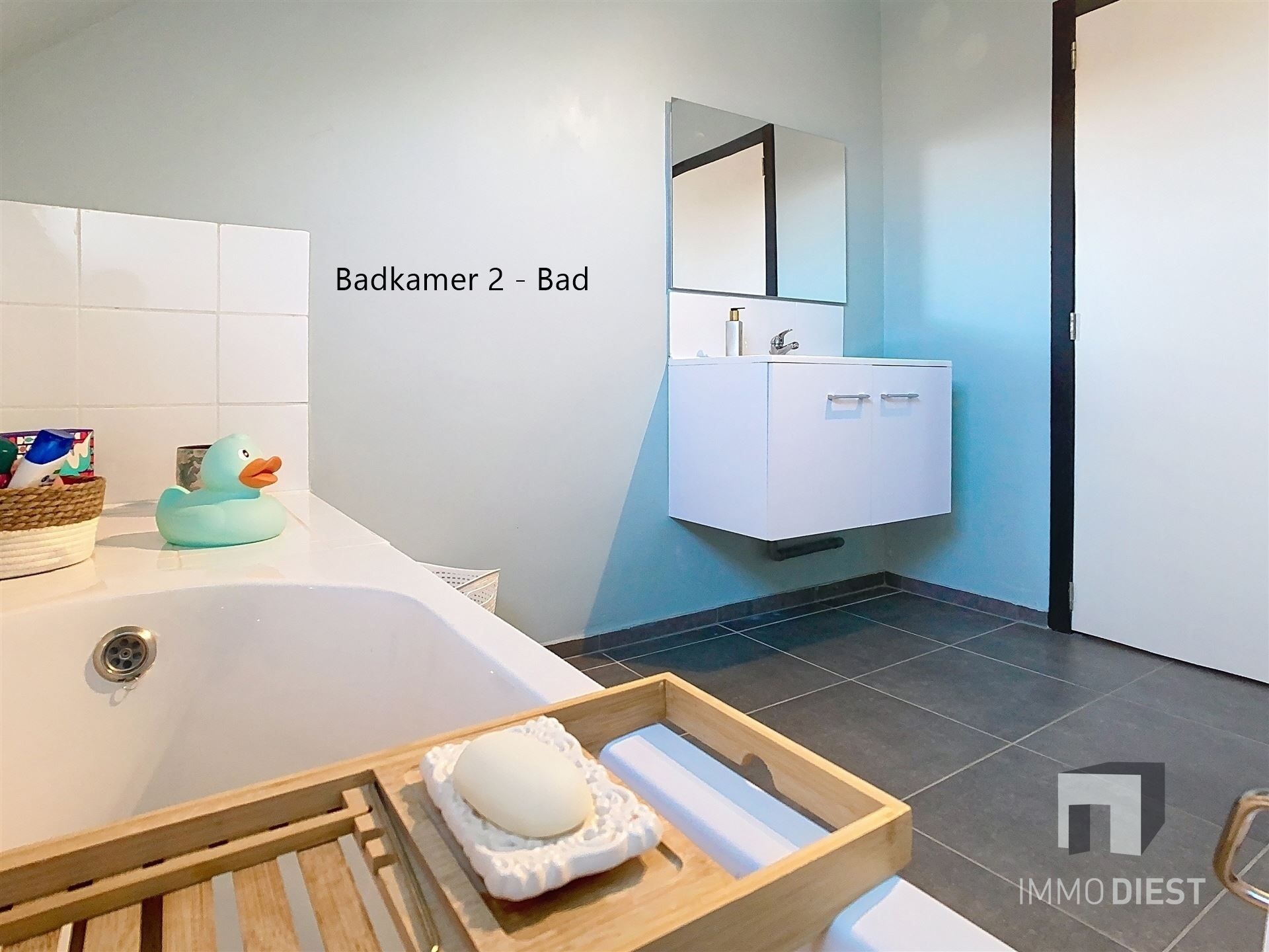 Ruime penthouse op 2de en 3de verdieping met 4 slaapkamers foto 13