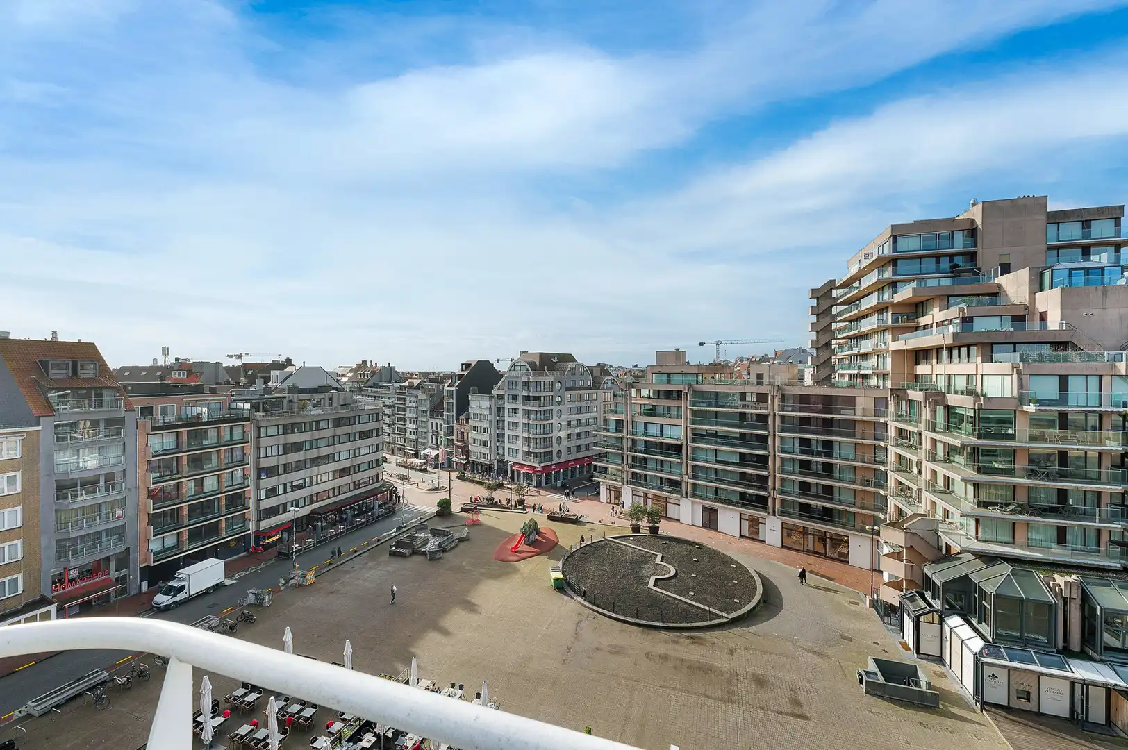 Ruim en lichtrijk penthouse-appartement met royale terrassen en open zeezicht . foto 14