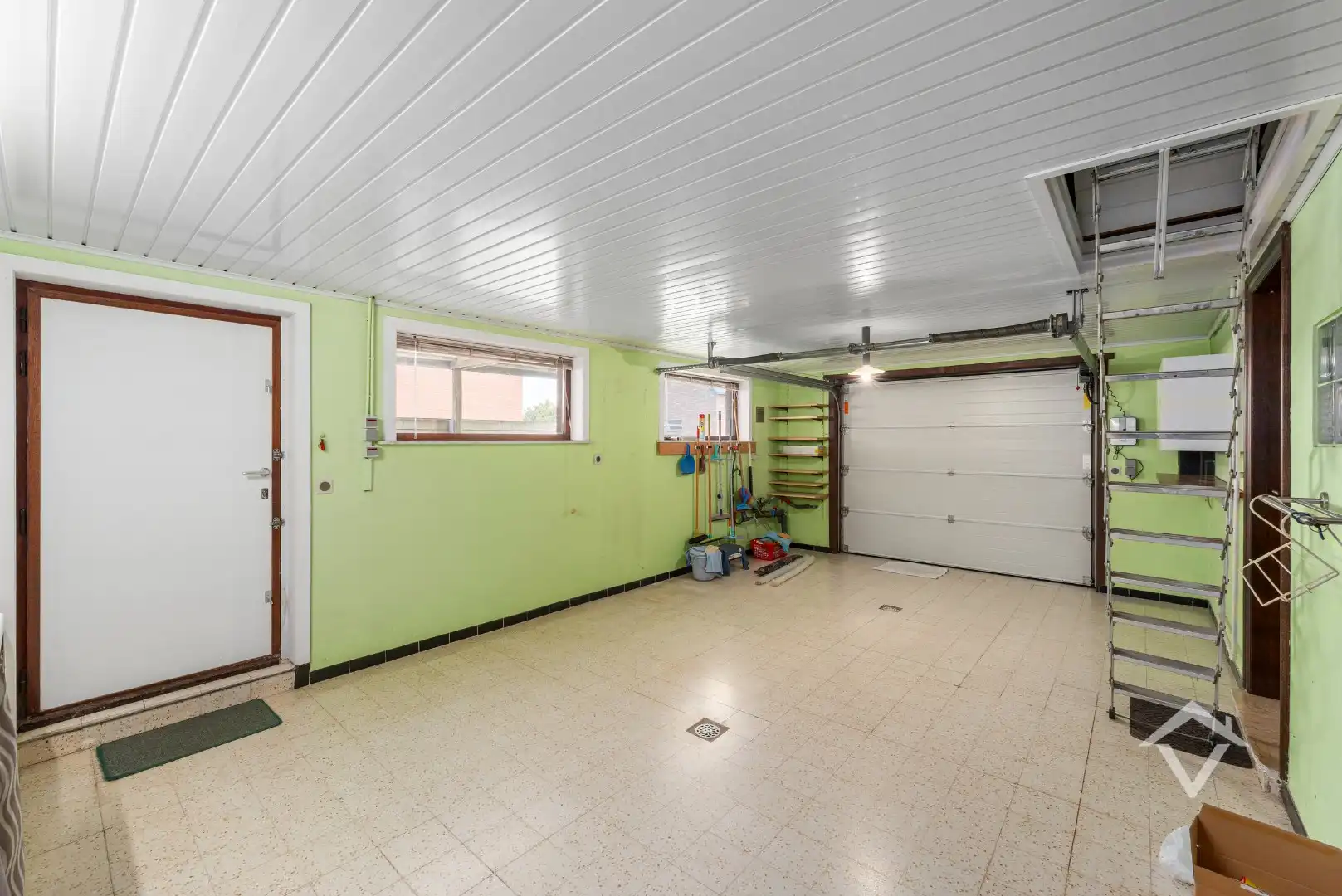 Rustig gelegen alleenstaande woning met 3 slaapkamers en garage te Torhout foto 11