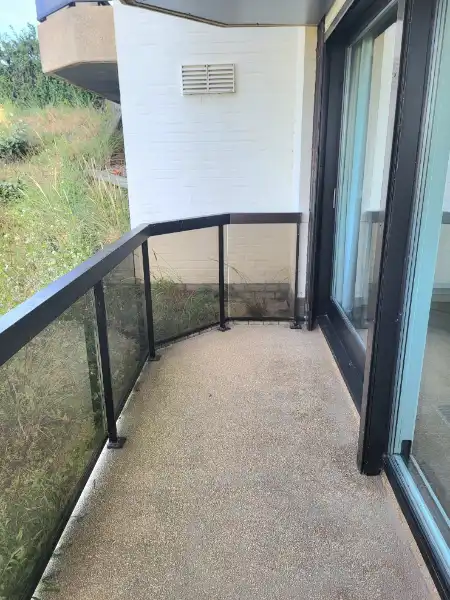 Ruim appartement met frontaal zeezicht te koop foto 4