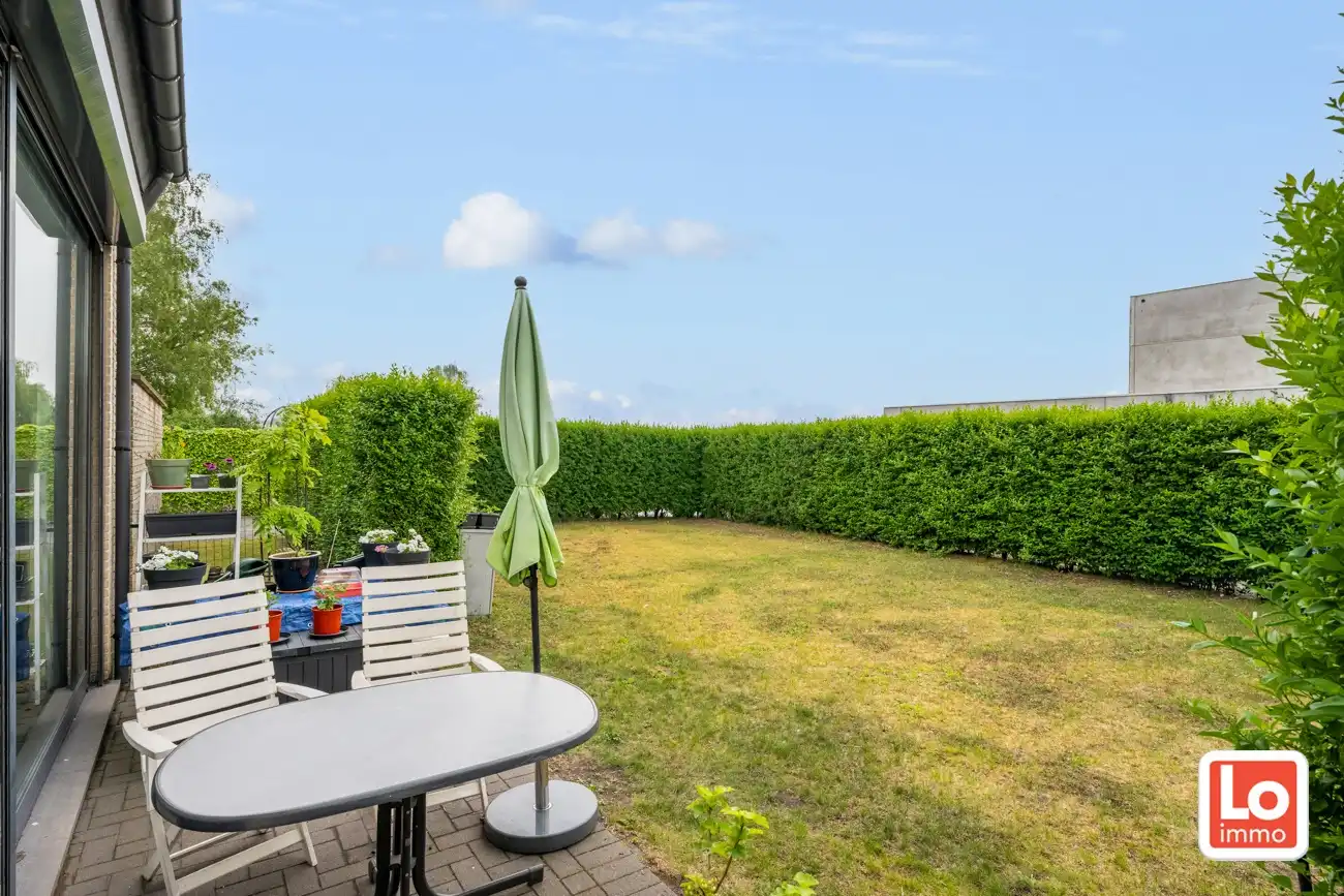 Instap klaar appartement met afzonderlijke garage op een gemakkelijk bereikbare locatie nabij  het centrum van Lochristi! foto 12