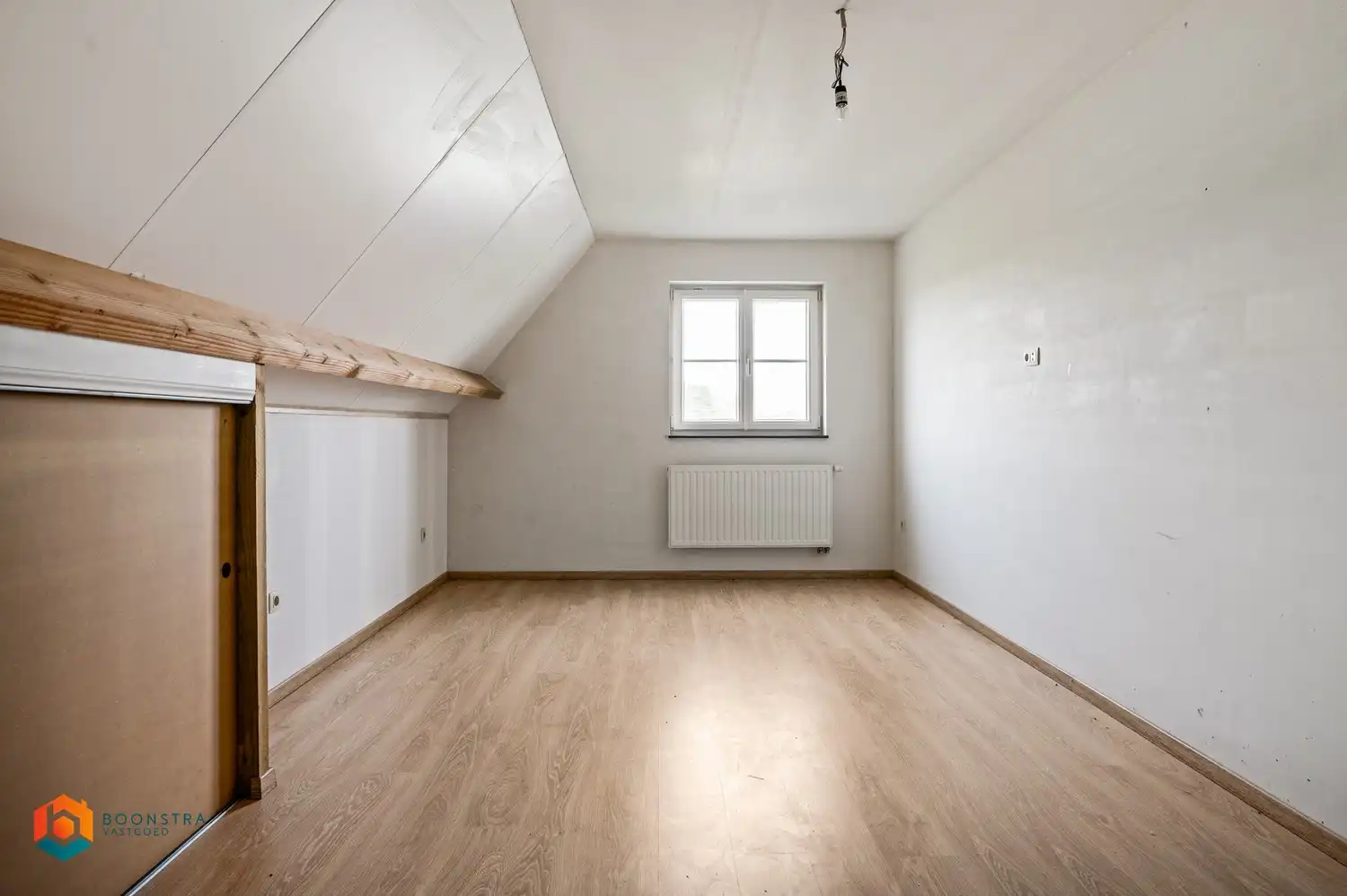 Woning met 4 slaapkamers en achterliggend bos (+-70a) foto 16
