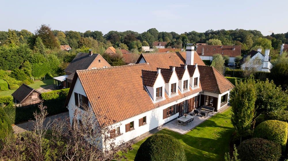 Prachtig landhuis met grote tuin en garage in Sint-Martens-Latem foto 25