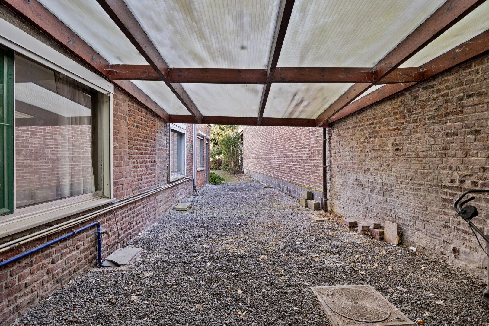 Rijwoning met grote tuin en 3 slaapkamers foto 28