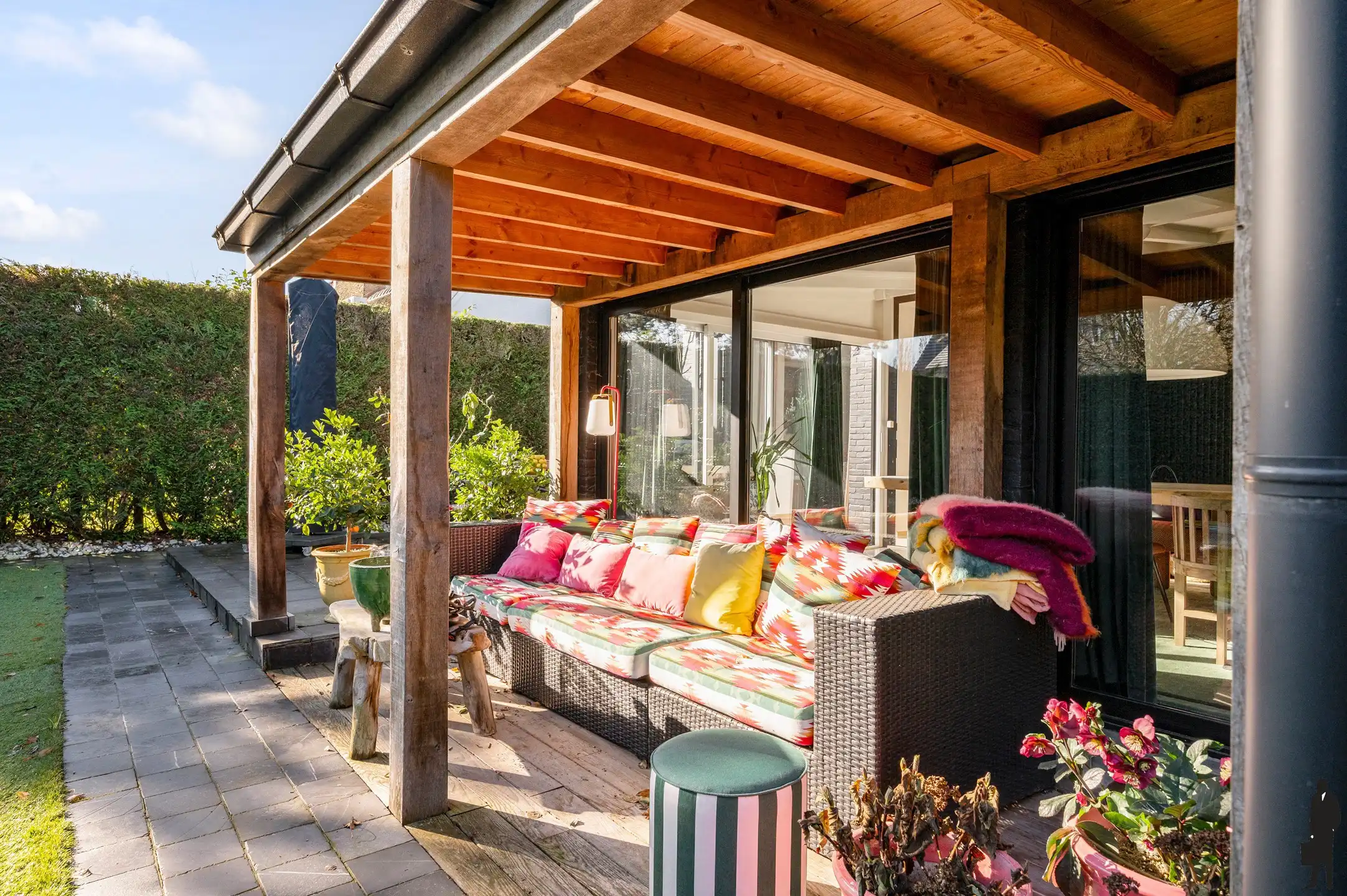 Vrijstaande woning met zwembad in de begeerde St Lucaswijk! foto 9