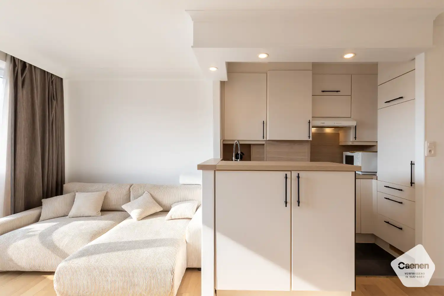 Stijlvol gerenoveerd appartement met moderne afwerking foto 6