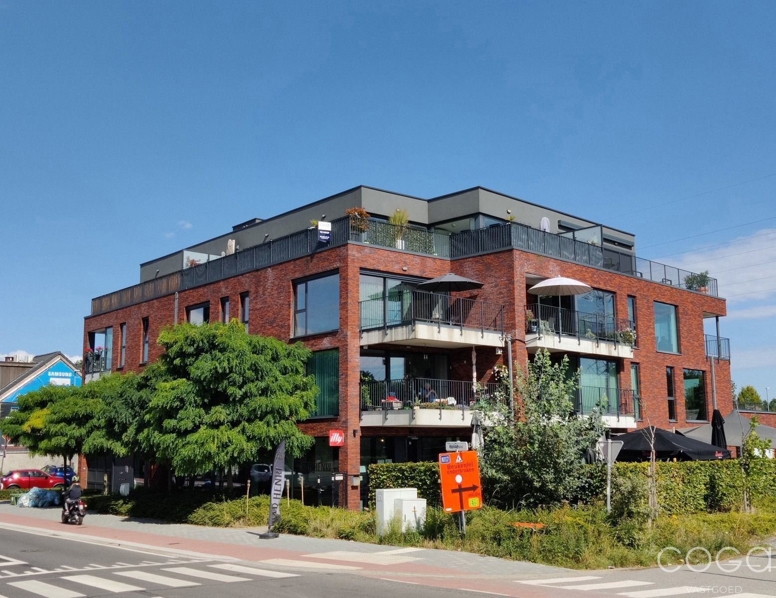 Wonen aan het water foto {{pictureIndex}}