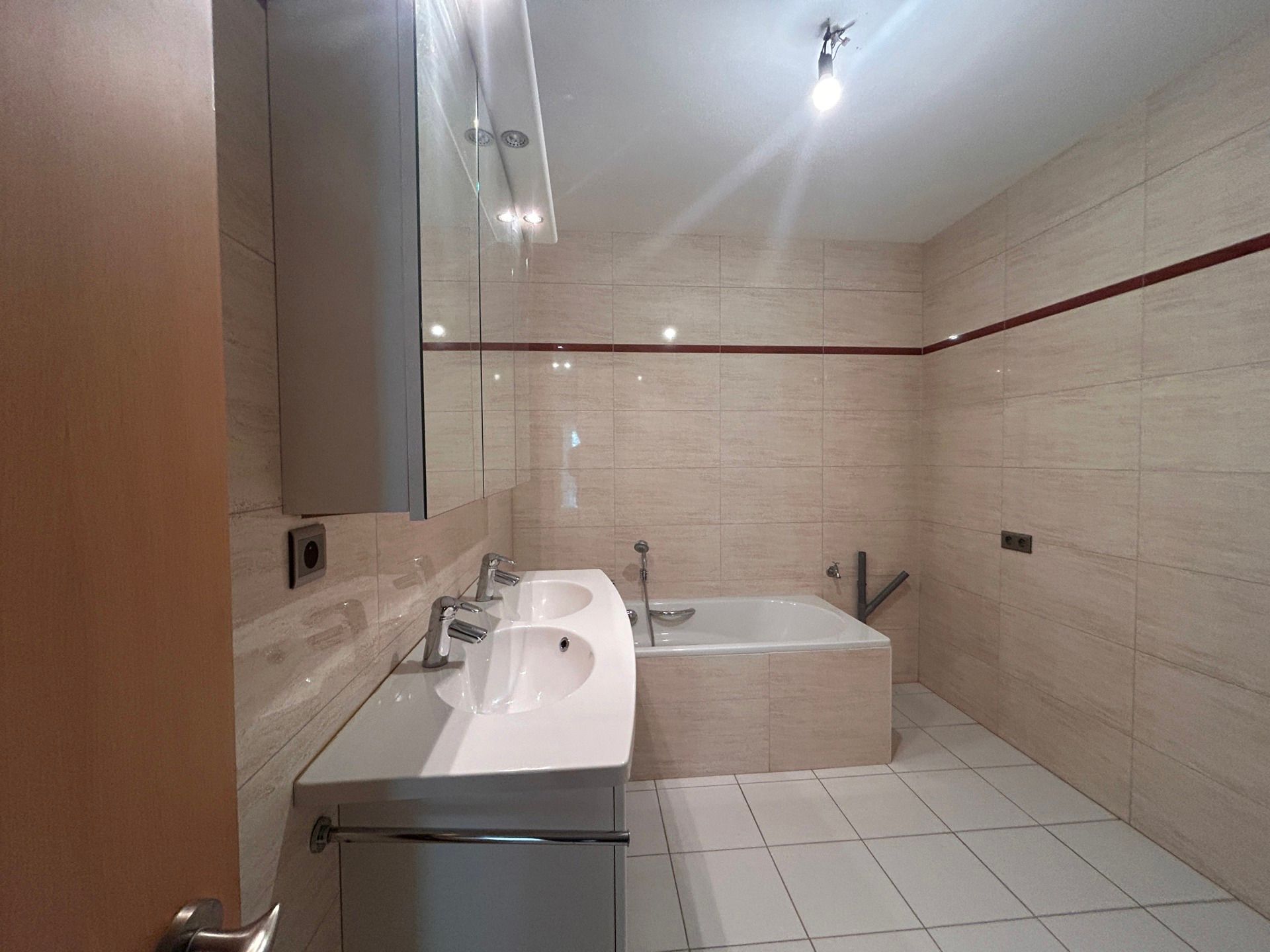 Leuk appartement in Parktuin, 2 slpks en bureel of dressing foto 11