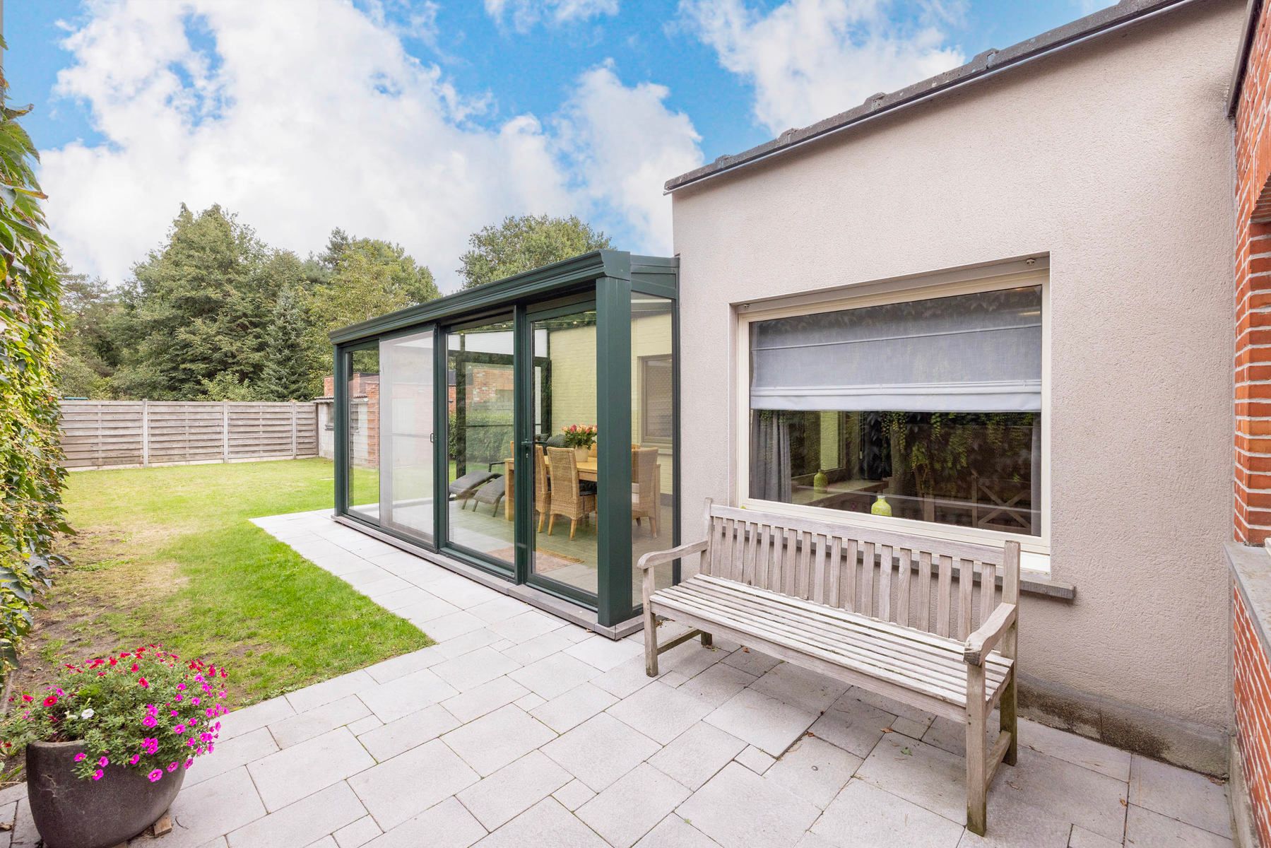 Charmante woning met 3 slpk, garage en tuin foto 2