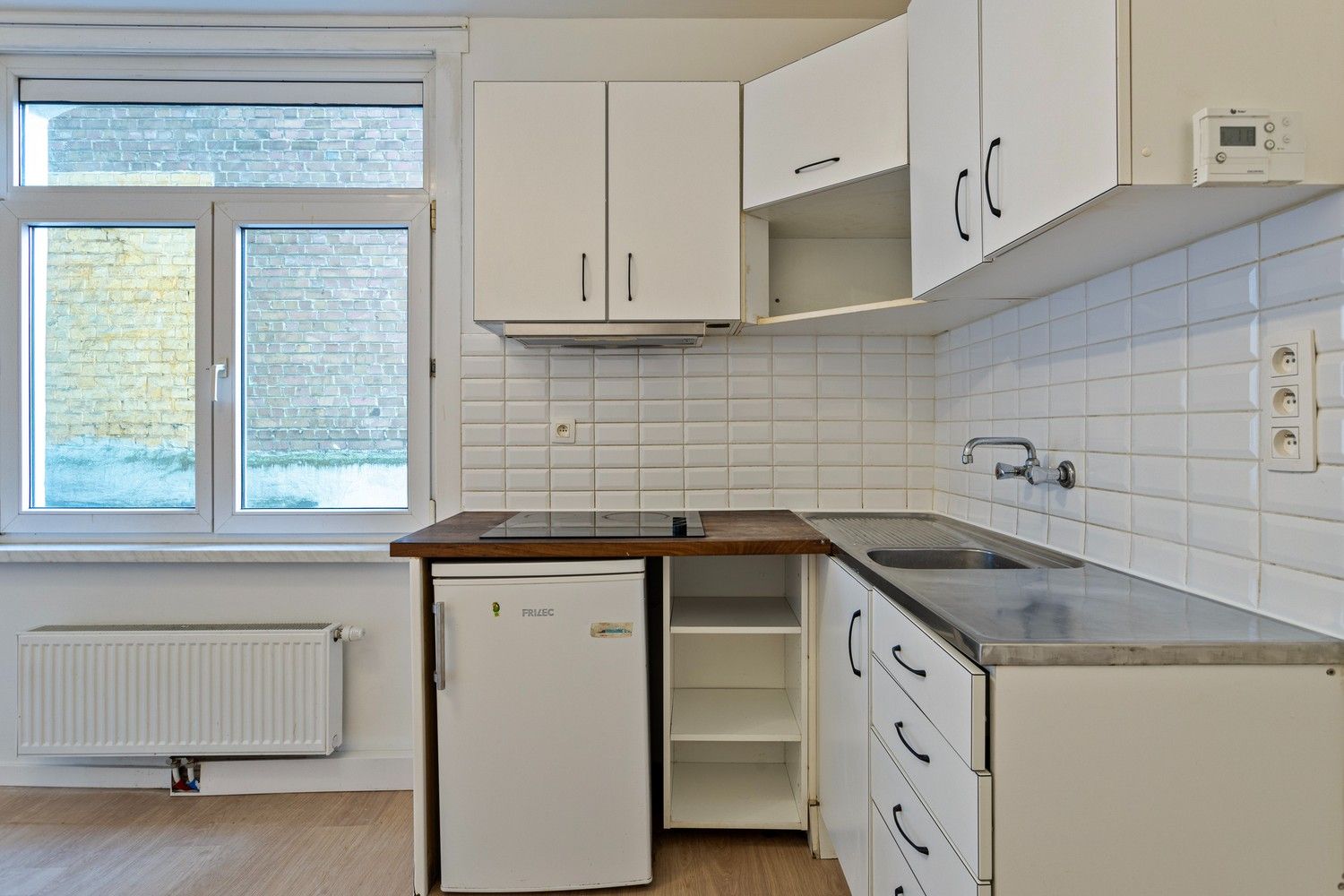 Appartementsgebouw met 1 commerciële ruimte, 4 één slaapkamer appartementen en 3 studio's op wandelafstand van Sint-Pietersstation foto 13