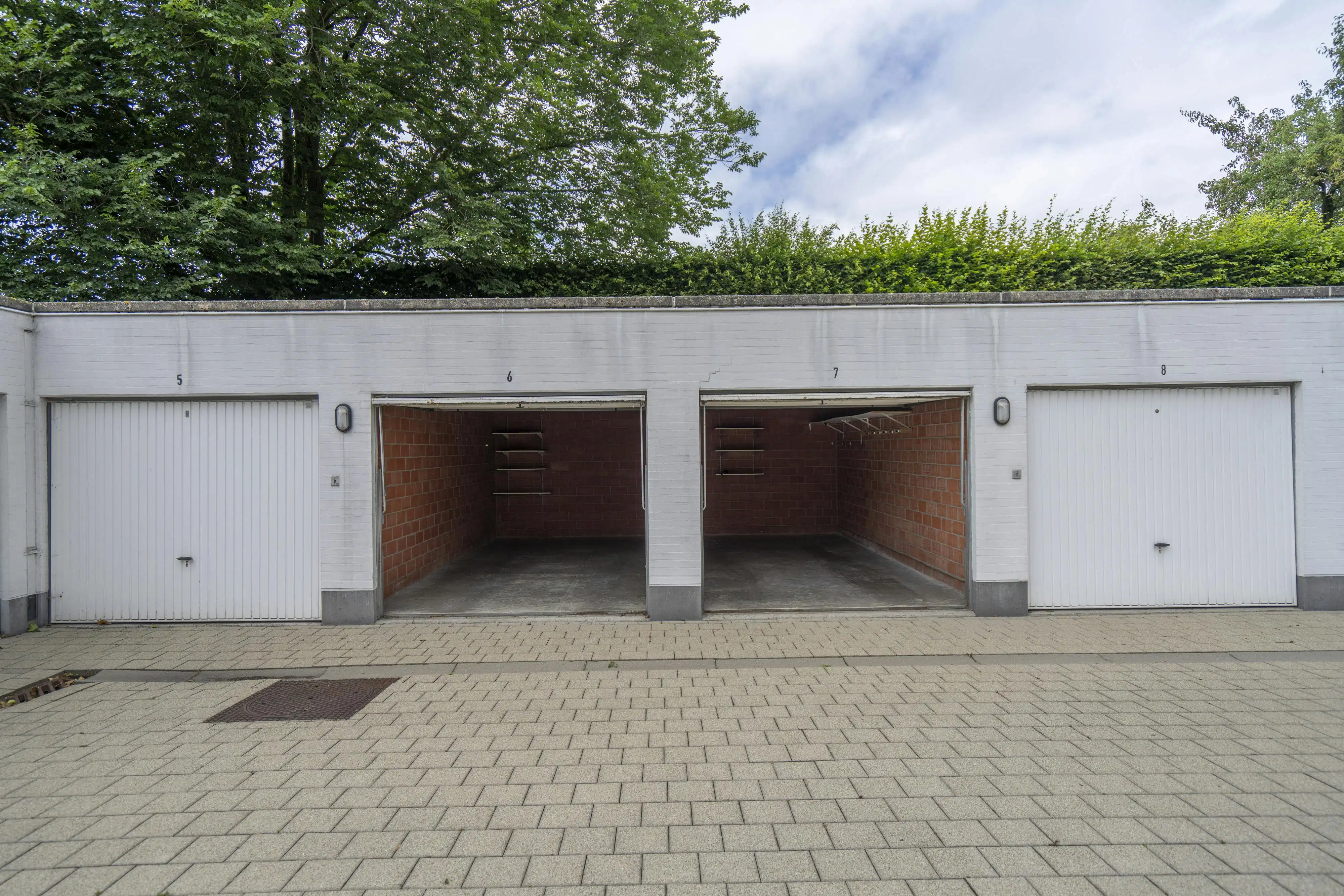 Ruim en lichtrijk appartement te koop nabij centrum Kortrijk foto 13