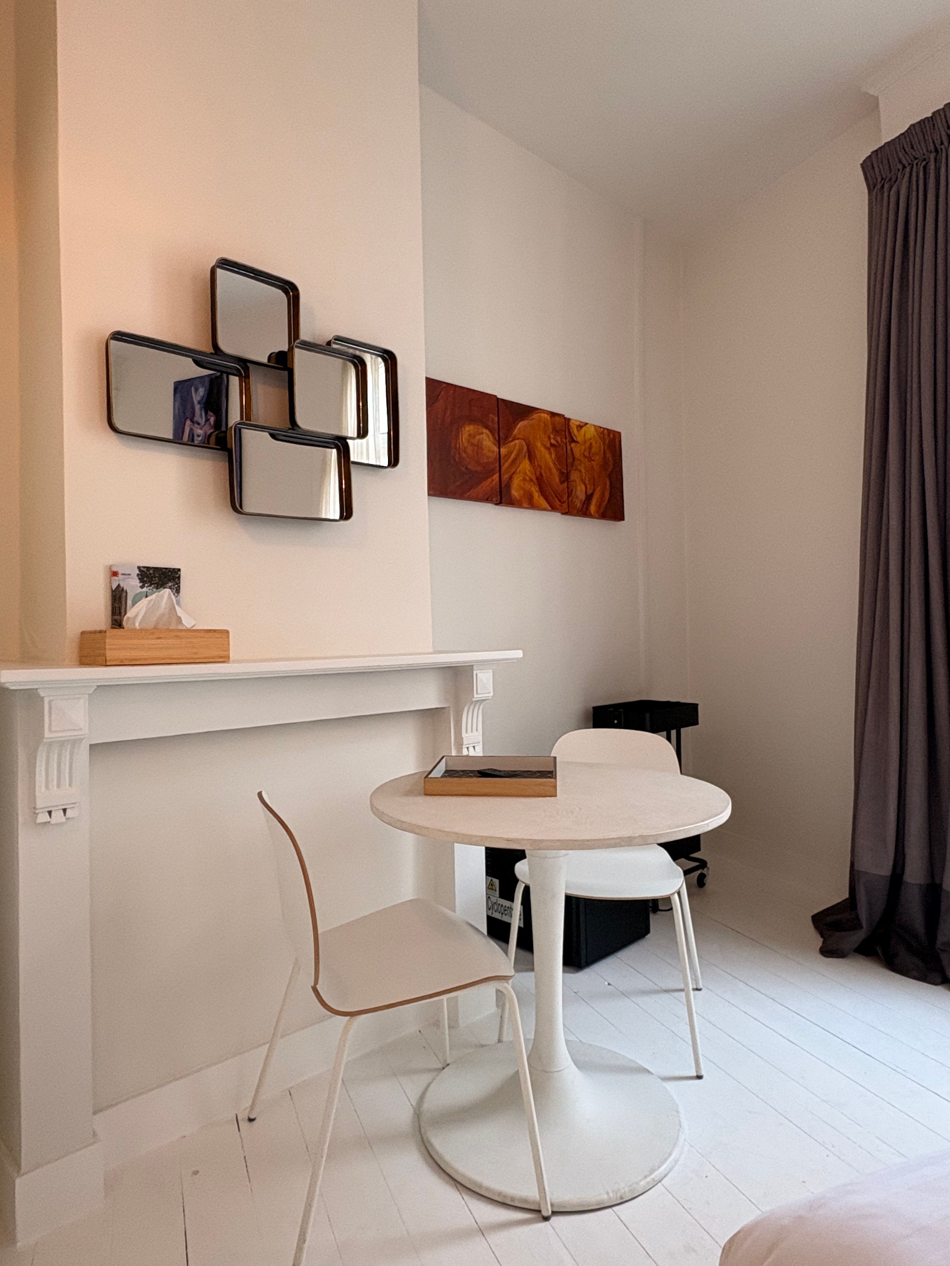 Handelspand met drie studio’s te koop op topligging in Gent foto 17