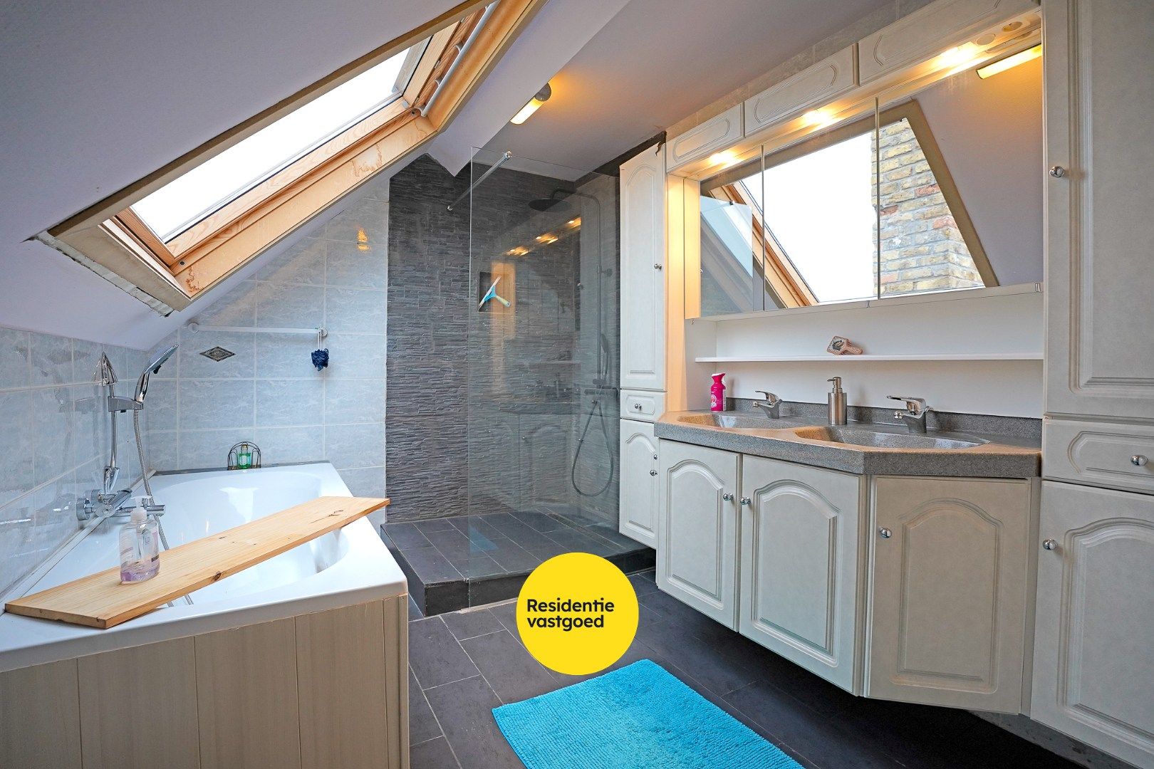 Prachtige, energiezuinig gerenoveerde landelijke villa op 2.542 m² te Nieuwpoort foto 13