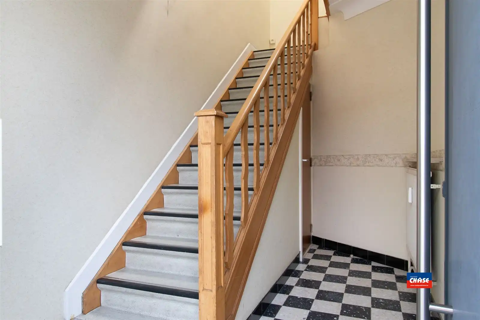 Woonhuis | twee appten + tuin + P  foto 19