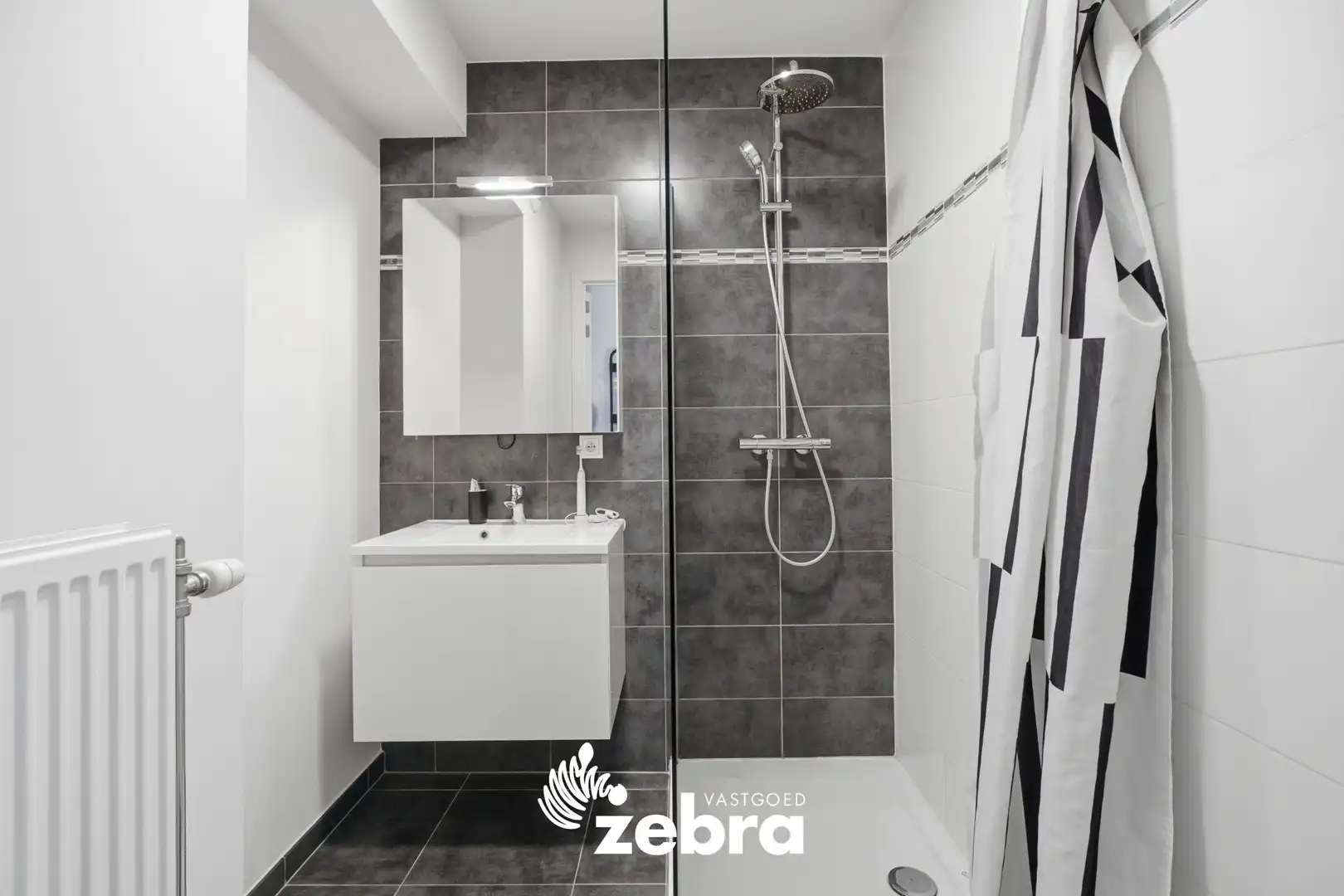 Goed onderhouden appartement met gunstige ligging in Brugge! foto 13