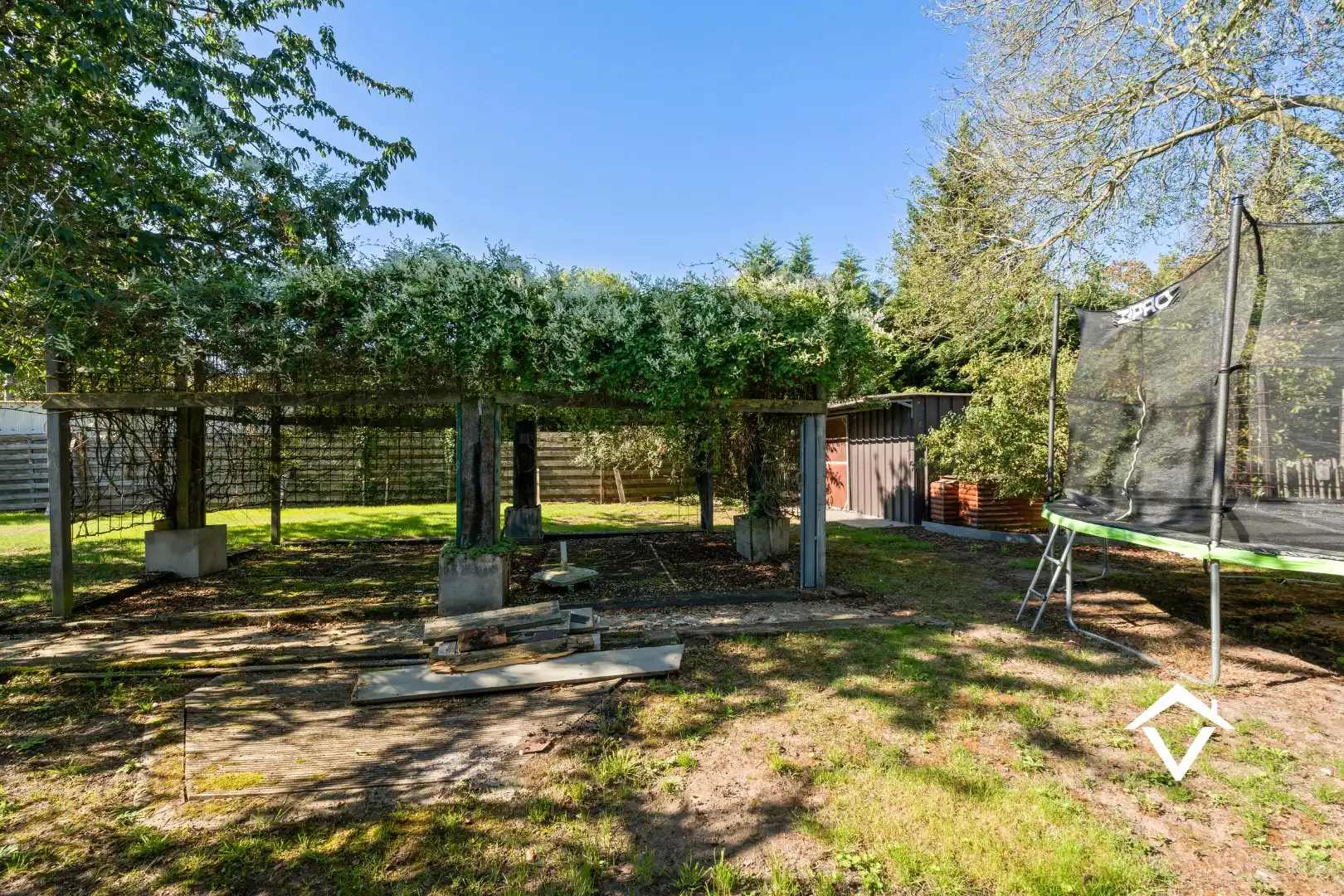 Zeer grote woning te koop in het centrum van Eernegem foto 15