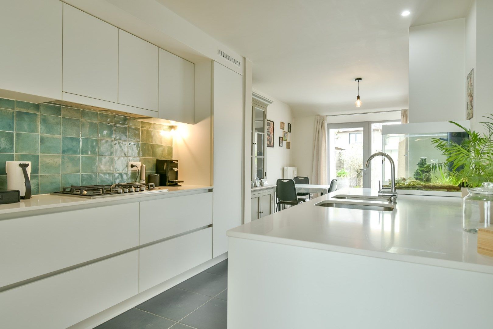 Instapklare woning in een residentiële wijk! foto 6