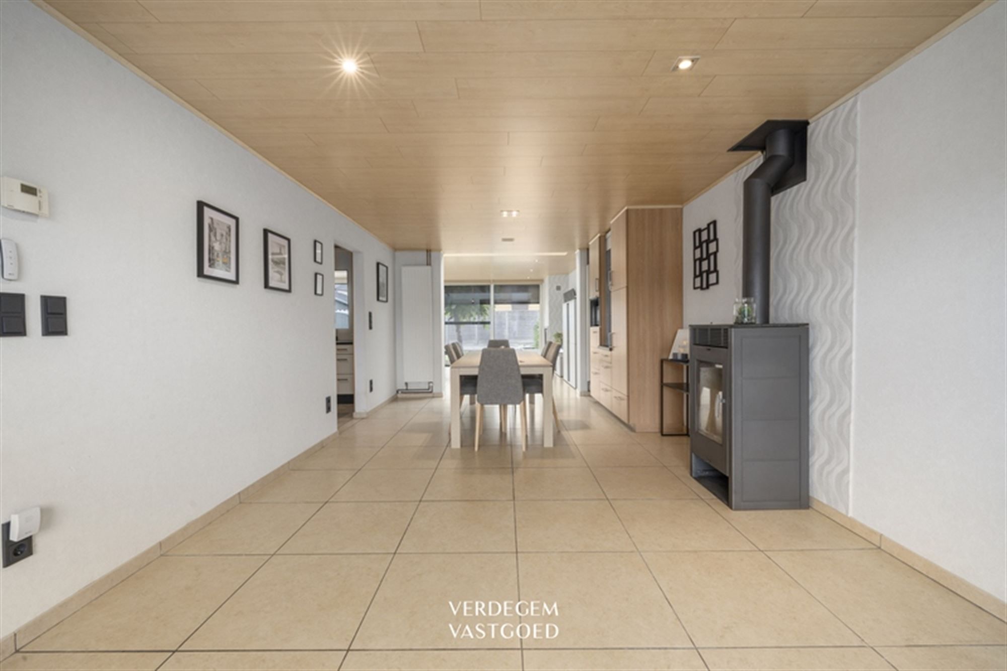 Verrassend ruime woning met 3+1 slaapkamers en heerlijke veranda foto 5