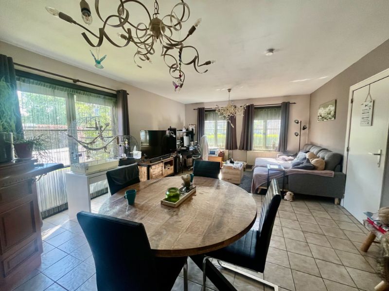 HALFOPEN BEBOUWING MET DRIE SLAAPKAMERS EN GARAGE TE WONDELGEM foto 3