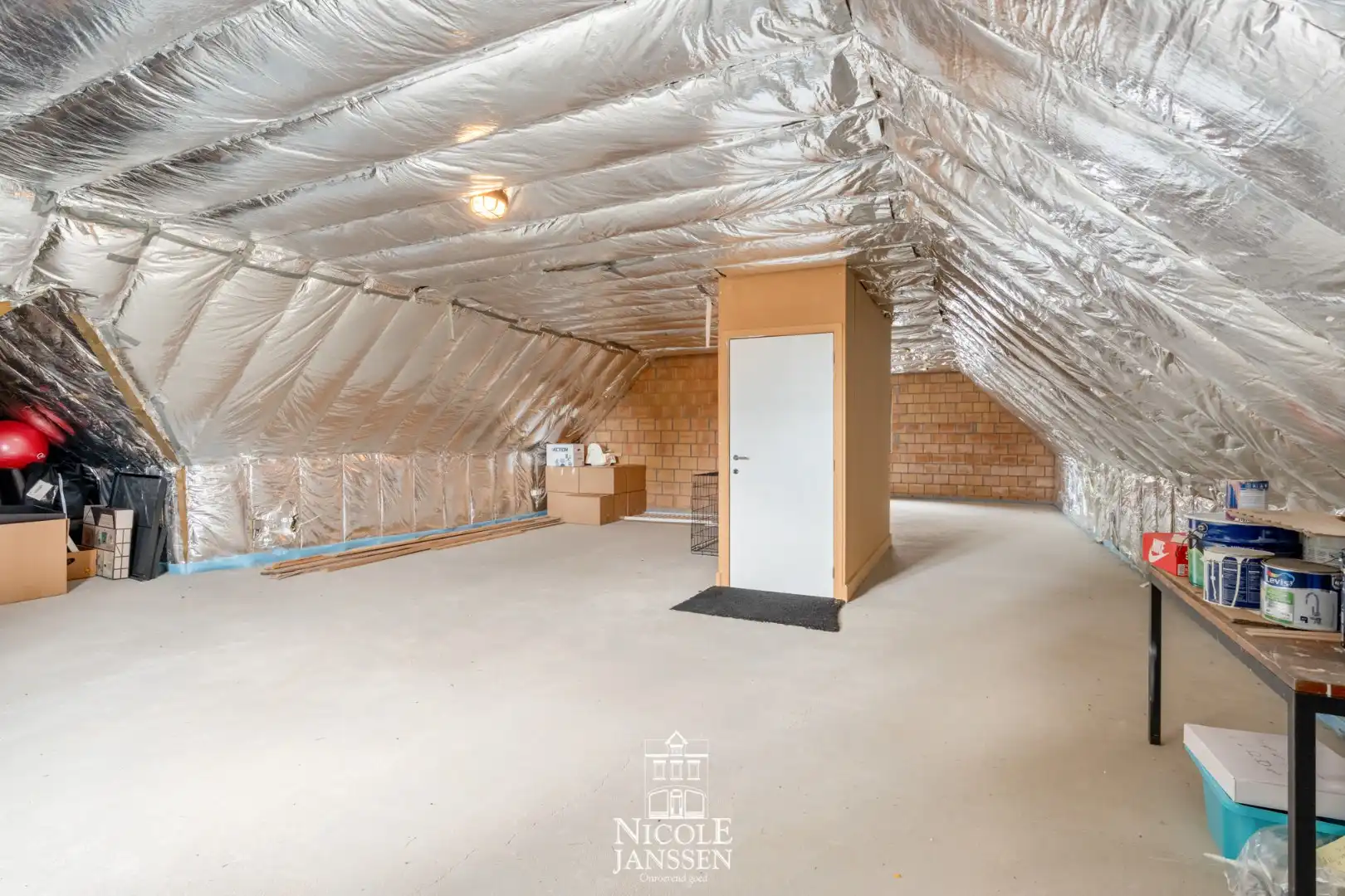 Luxueus afgewerkt landhuis met vier slaapkamers en gezellige tuin  foto 25