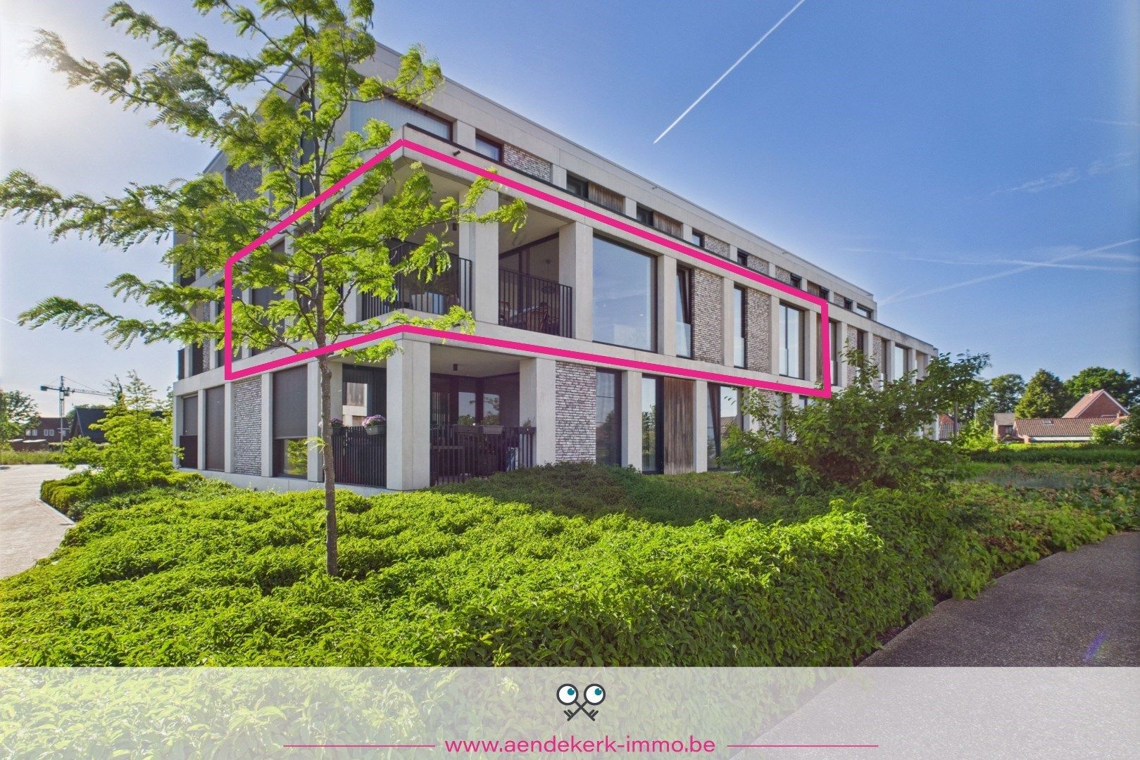 Modern en energiezuinig appartement met twee autostandplaatsen in het stadspark van Peer foto {{pictureIndex}}