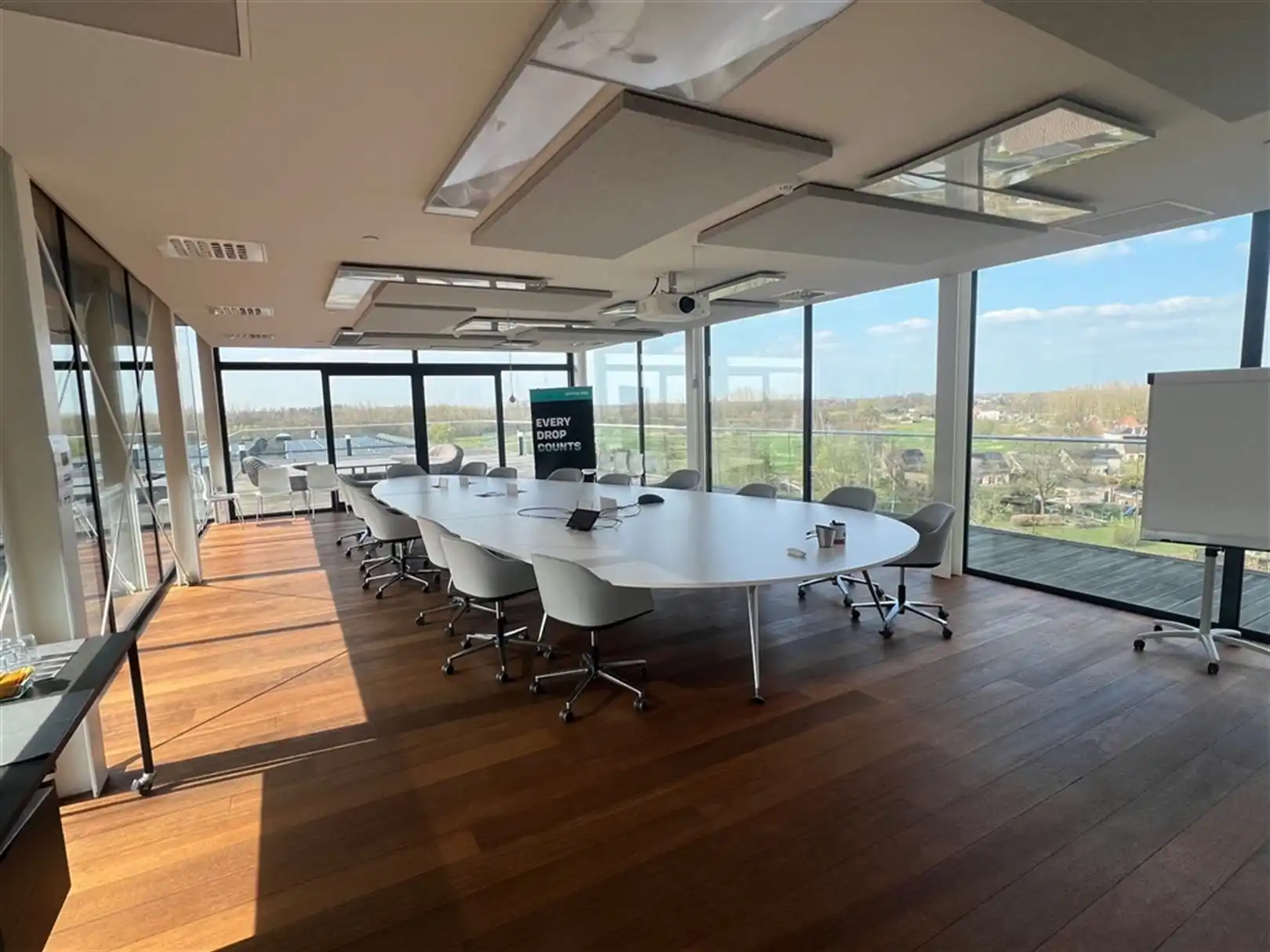 Kantoorgebouw foto 6