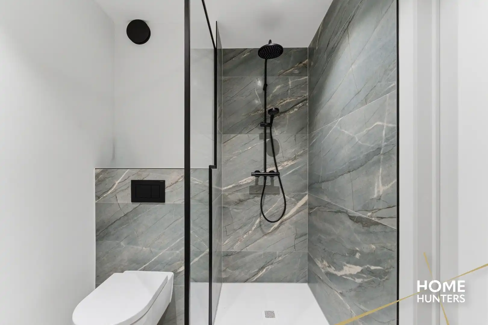 Luxueus 2 slaapkamer appartement met 2 badkamers foto 17