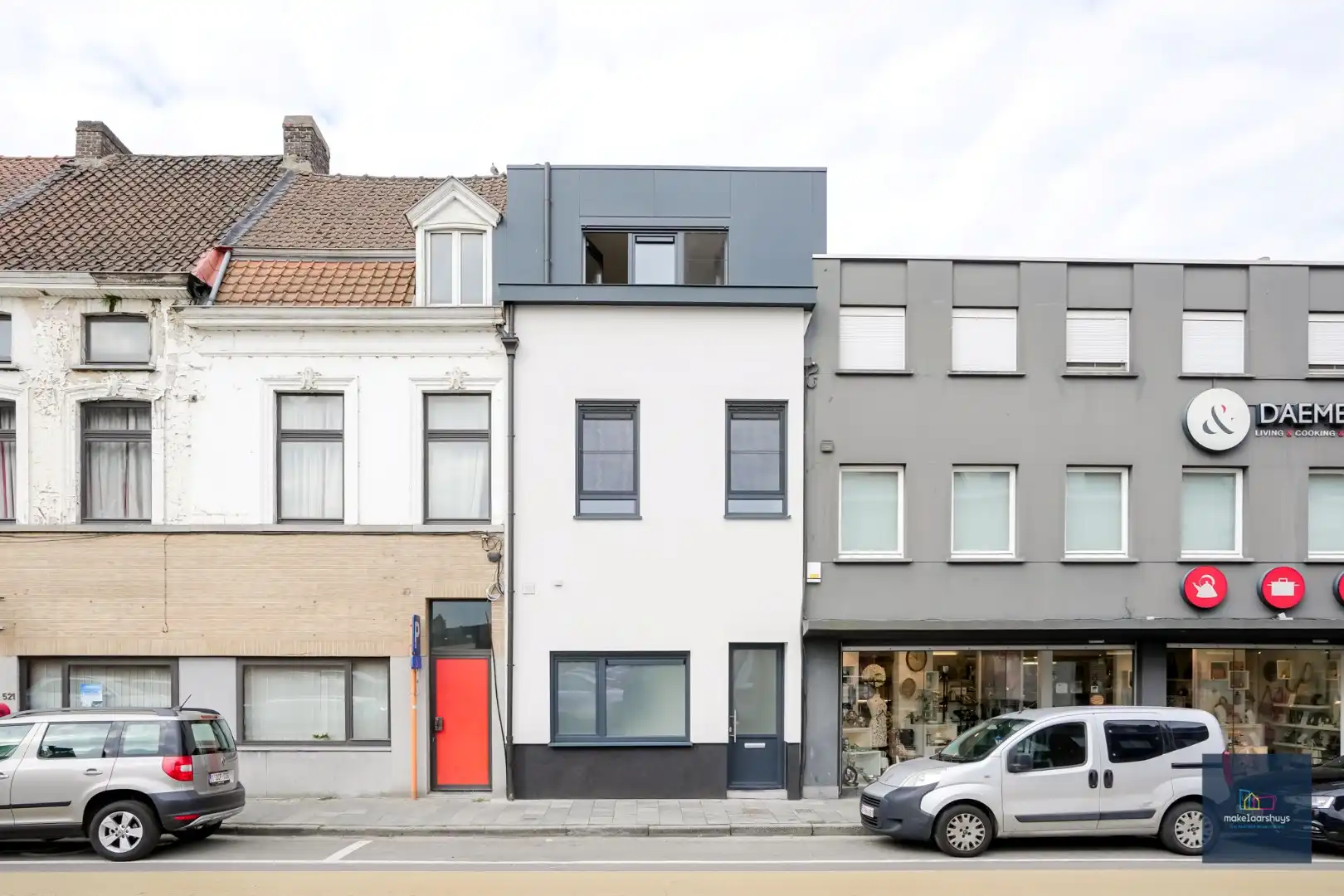 Gunstig gelegen woning met 4 slpks in Mariakerke - COHOUSING foto {{pictureIndex}}