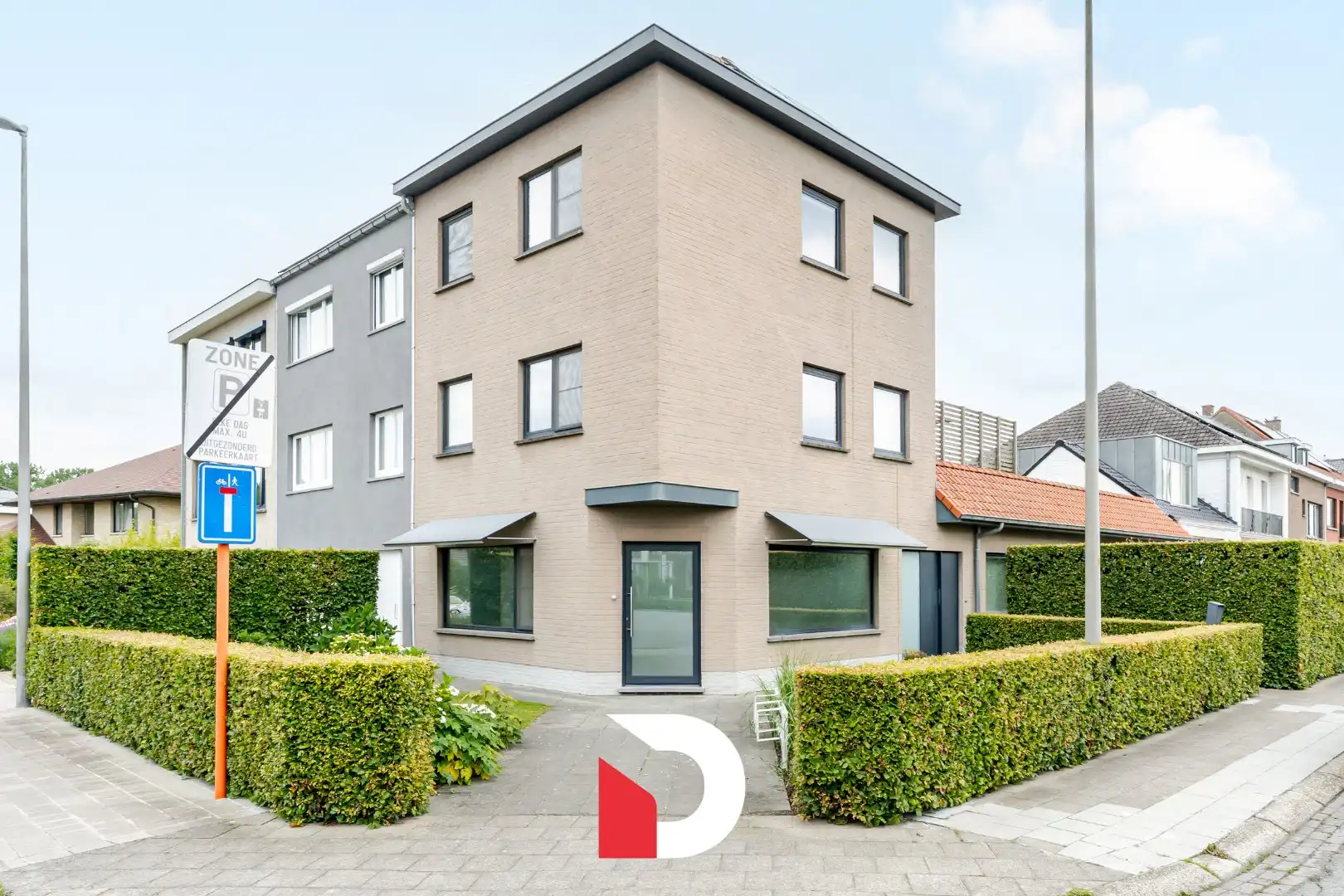 Instapklare hoekwoning met praktijkmogelijkheid in topbuurt nabij centrum Brugge foto 12
