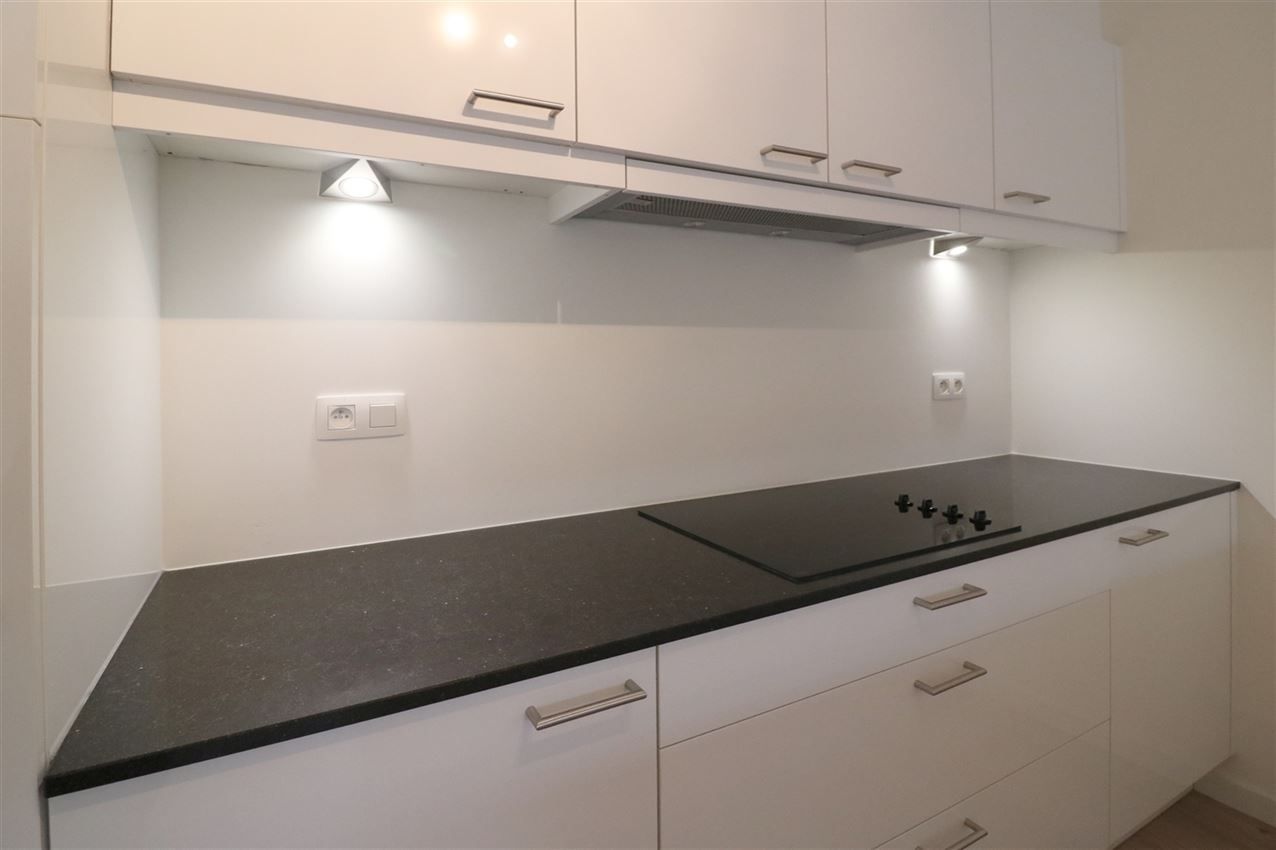 Gelijkvloers appartement met 2 slpk., terras en autostaanplaats foto 7