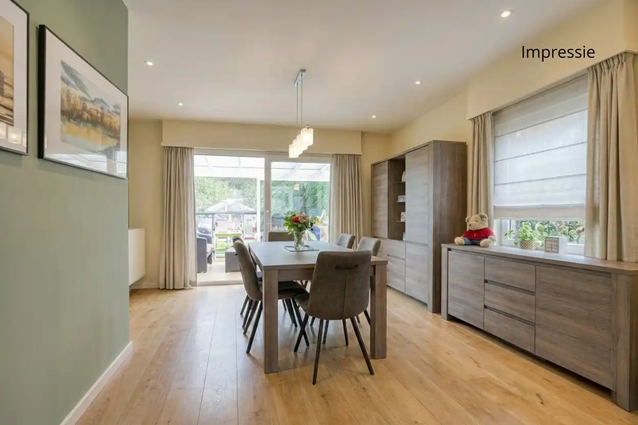 Ruime woning met 4 slaapkamers op een rustige ligging te Hoogstraten! foto 6