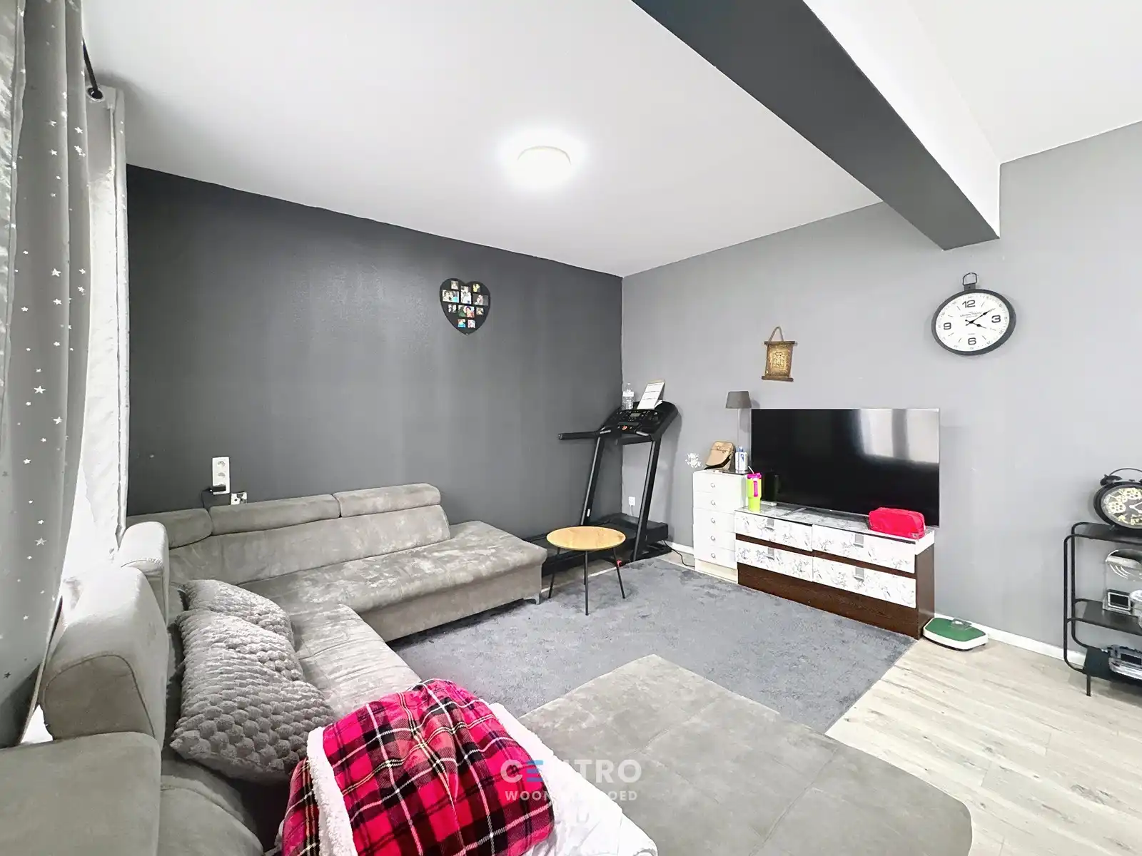 Gerenoveerde woning met 4 ruime slpks! foto 4