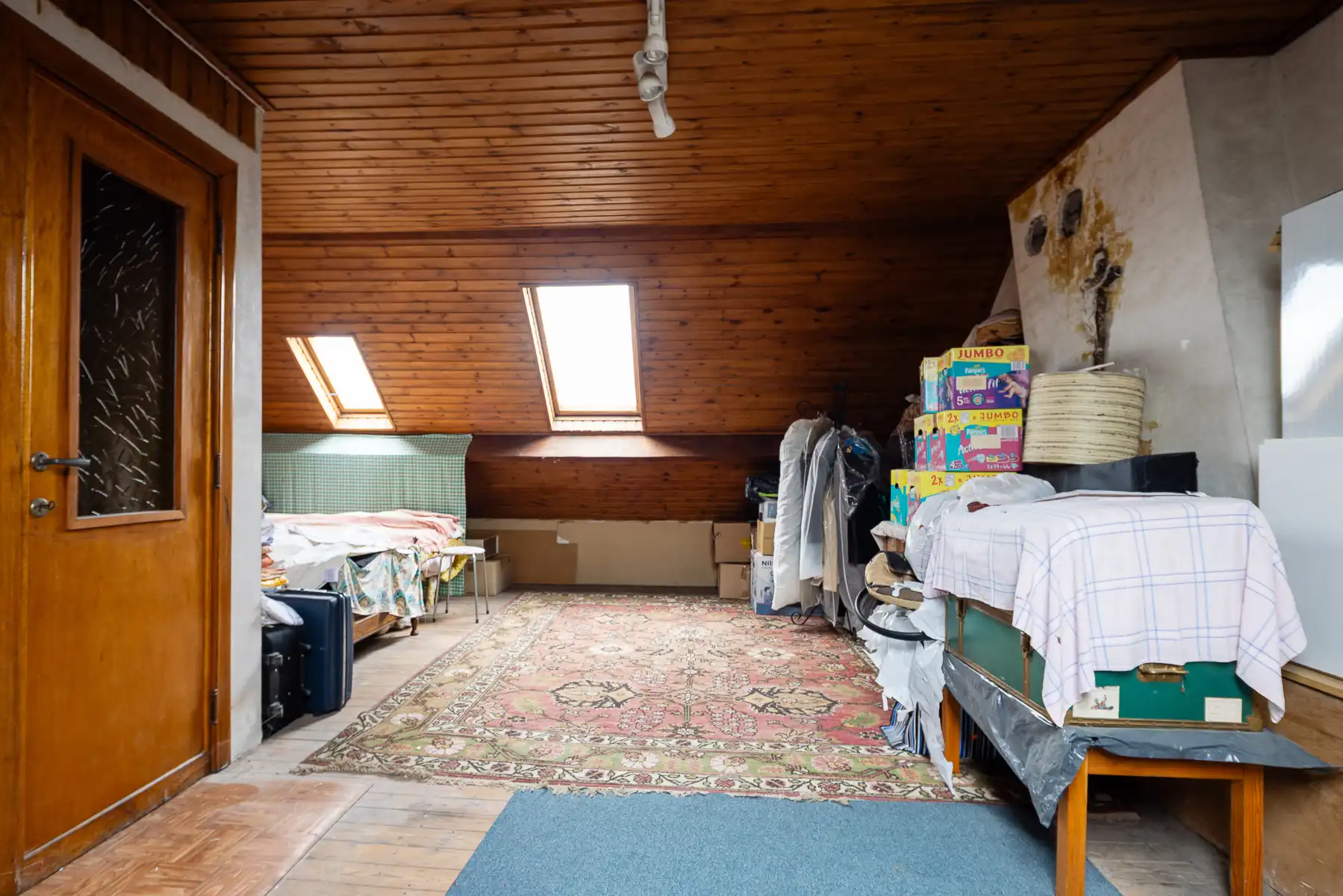 Gezinswoning met tuin, terras en garage foto 18