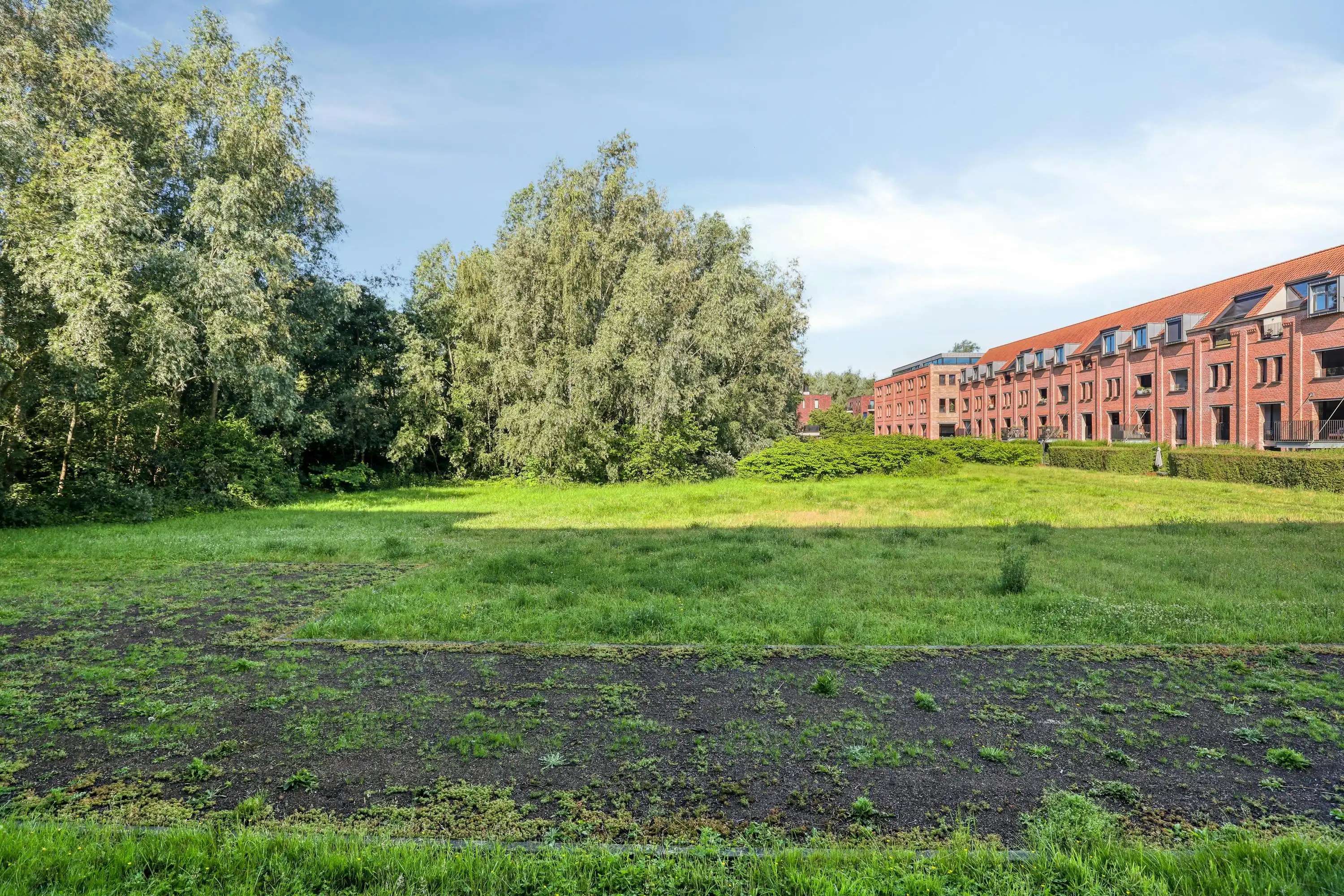 Gelijkvloers appartement te koop met terras en open zicht foto 13