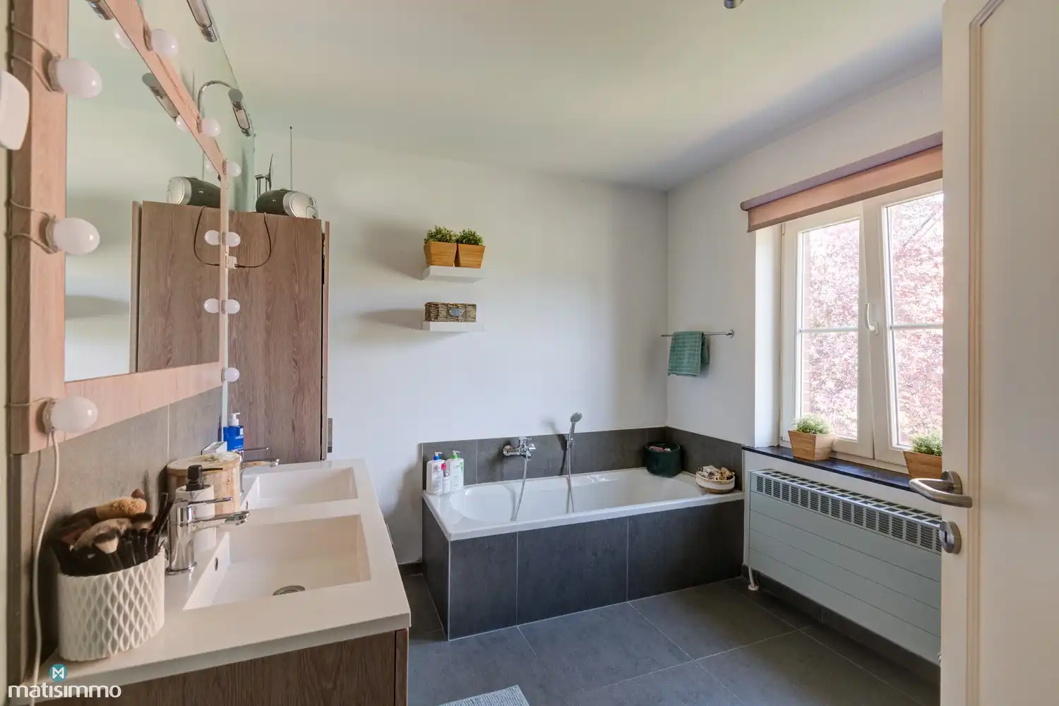 INSTAPKLARE GEZINSWONING MET TWEE SLAAPKAMERS NABIJ HET CENTRUM VAN BILZEN foto 17