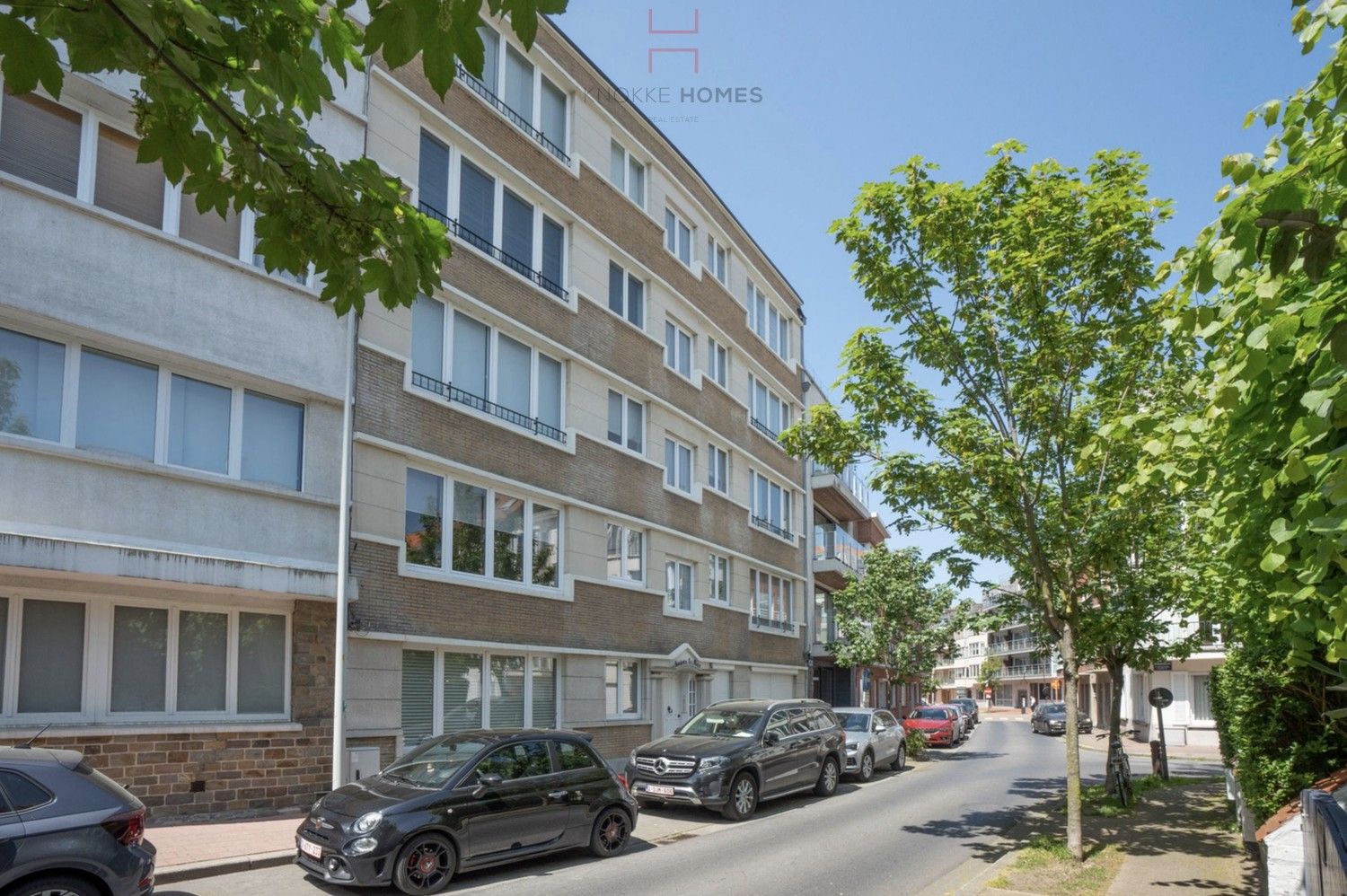 Centraal gelegen, gerenoveerd appartement met open zichten foto 13