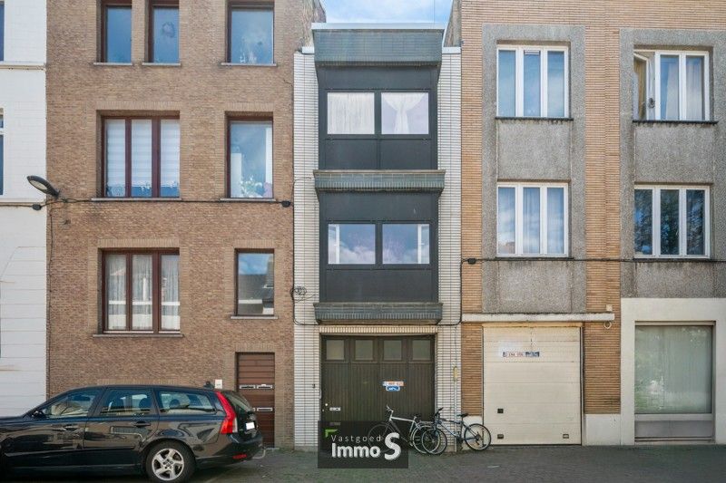 Opbrengsteigendom met 2 entiteiten en garage te Oostende foto 2