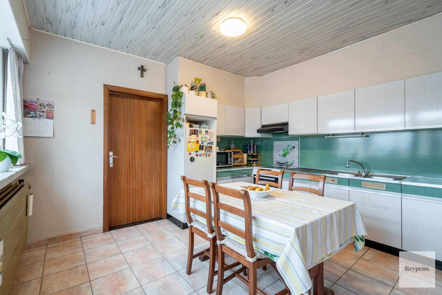 Op te frissen woning in een rustige wijk foto 6