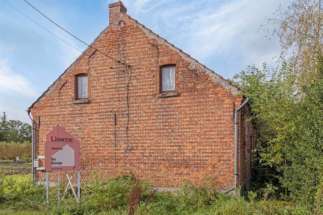 Unieke kans: Te renoveren of nieuw te bouwen hoeve op 31a40 in een rustige, landelijke omgeving foto 6