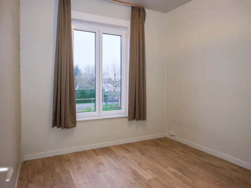 Woning vlak bij het station met tuin en achteruitgang foto 9