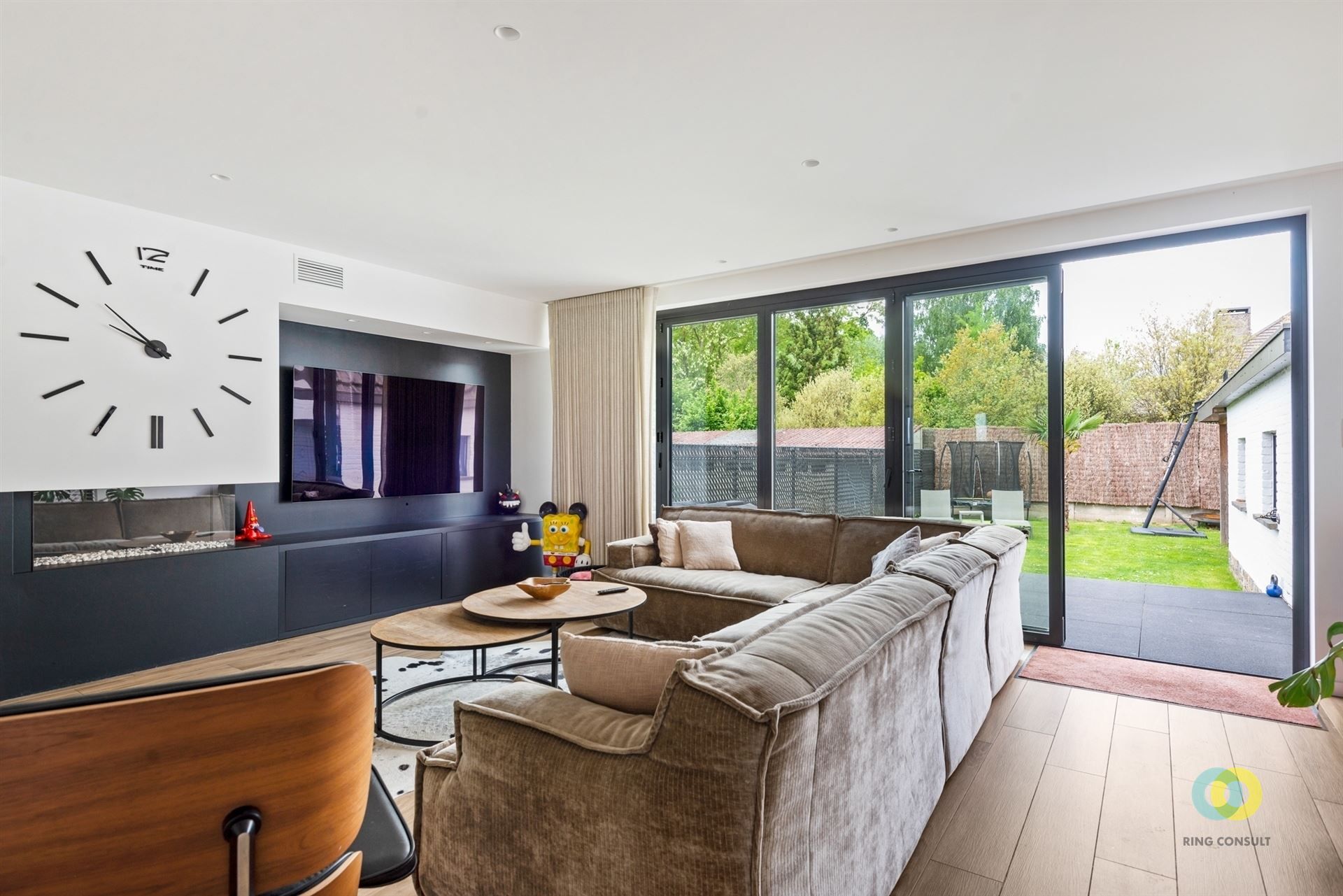 Gerenoveerde 3-gevel woning  foto 5
