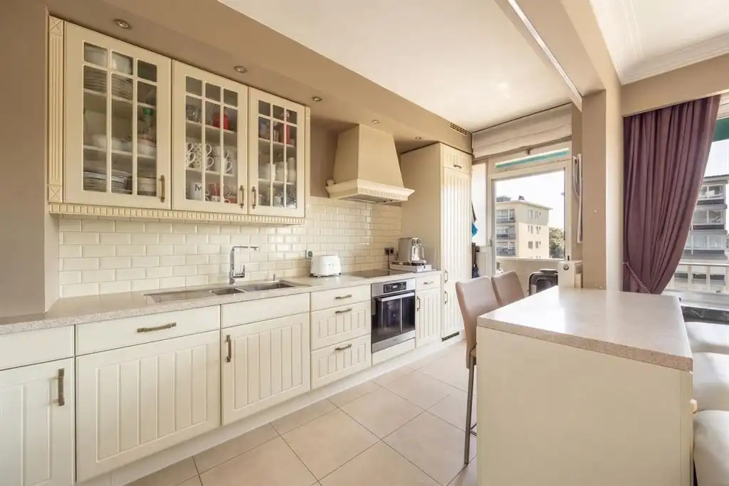 Instapklaar appartement met optionele parkeerplaats foto 2